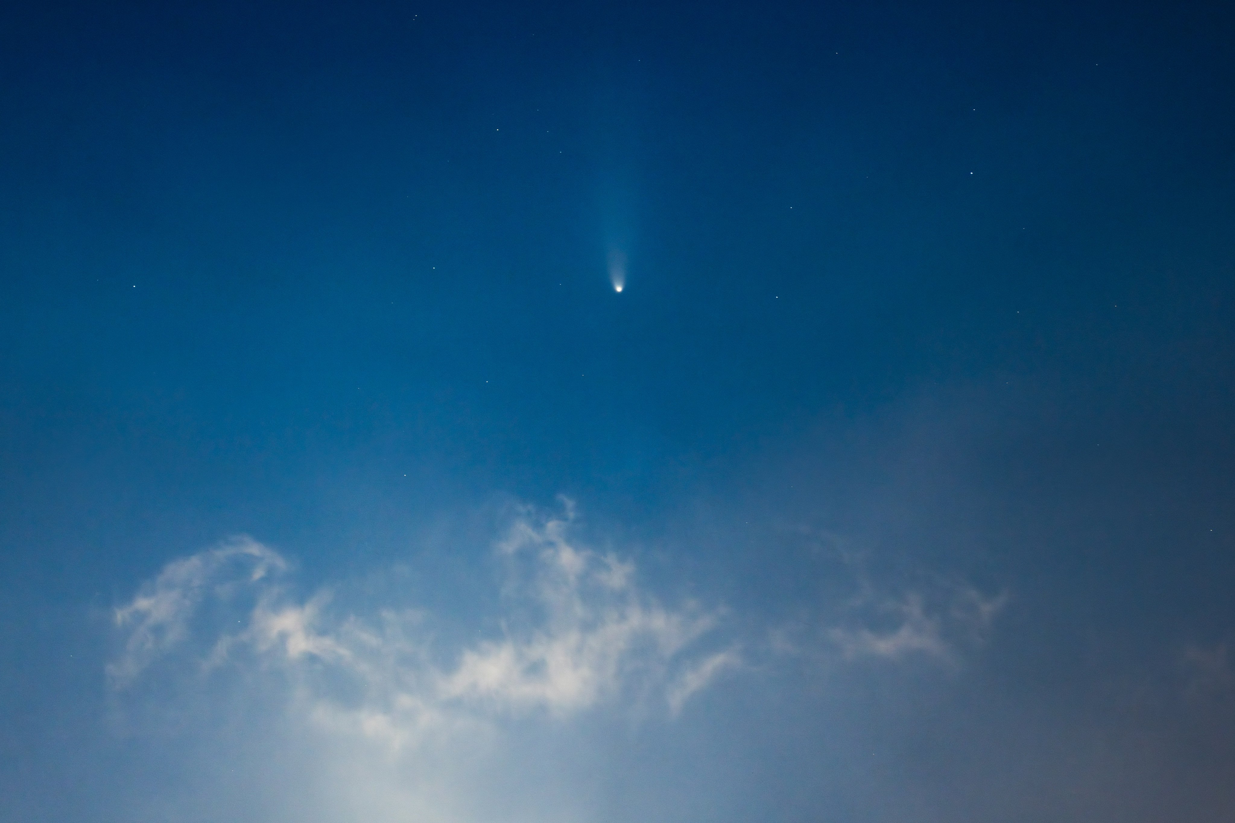 The comet has attracted the attention of amateur astronomers across the region. Photo: Eugene Lee