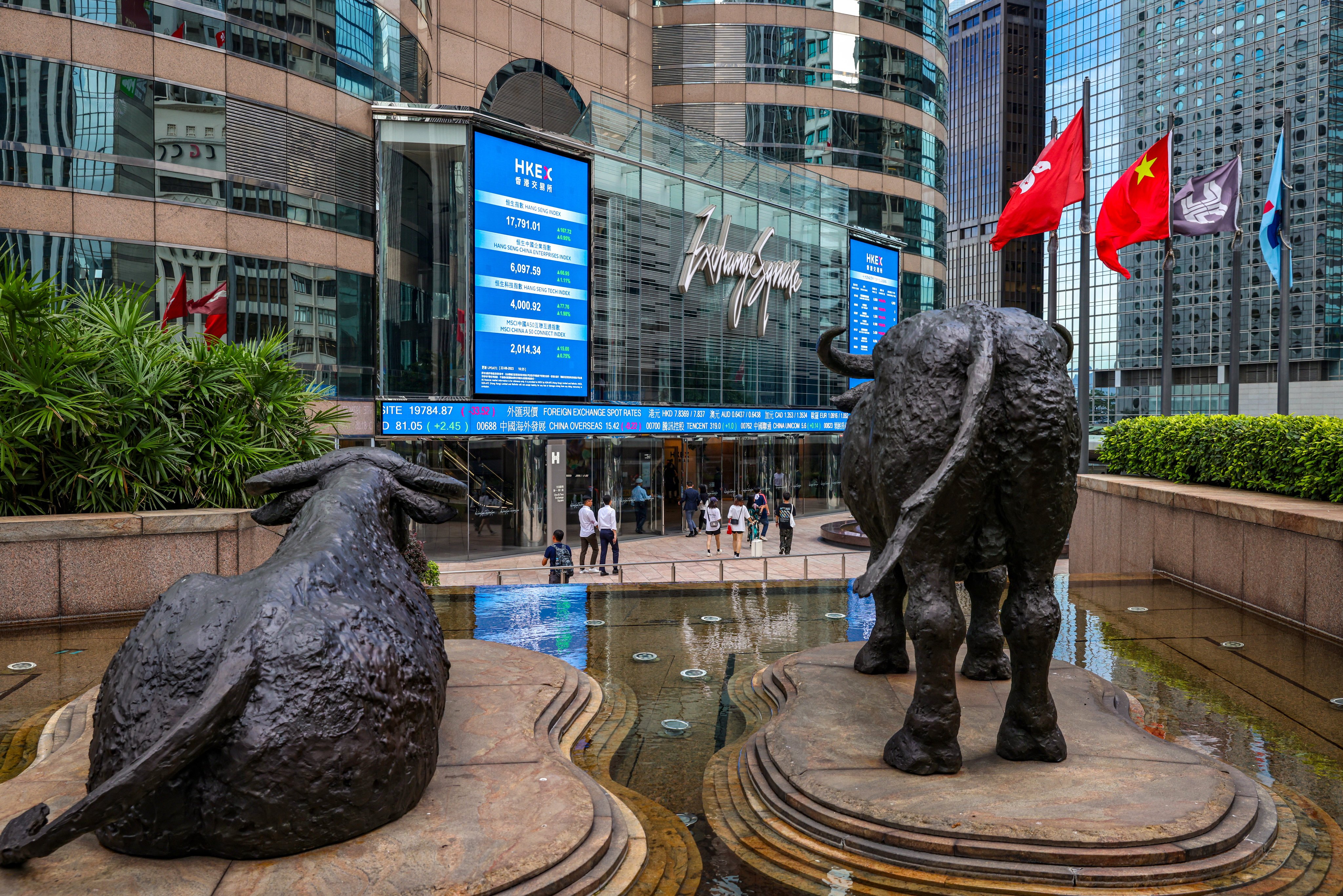 An electronic billboard displaying the Hang Seng Index and stock prices outside the Exchange Square in Central on August 22, 2023. Photo: Yik Yeung-man