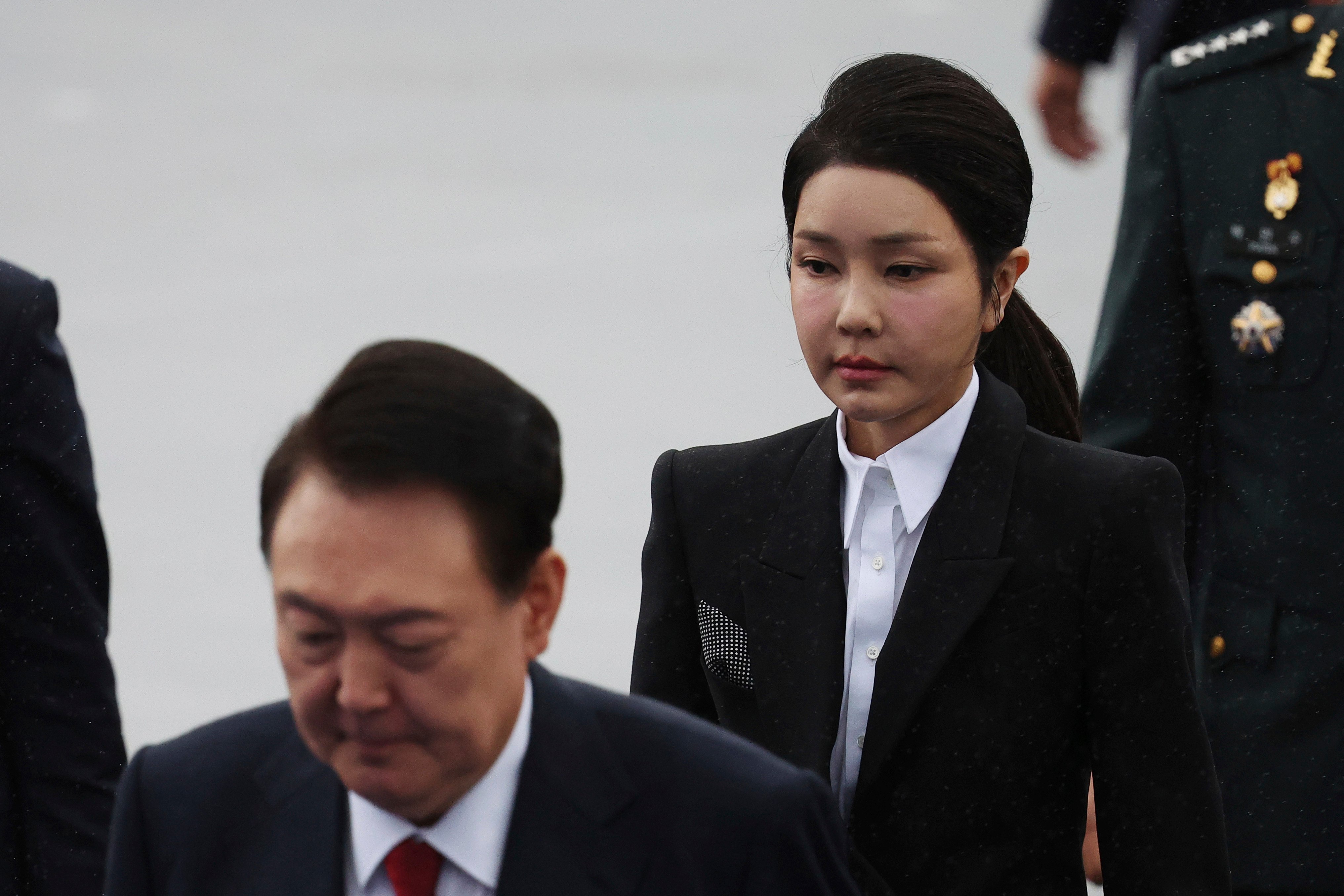 South Korean President Yoon Suk-yeol and his wife Kim Keon-hee arrive in Seongnam, South Korea for an event on October 1. Photo: AP