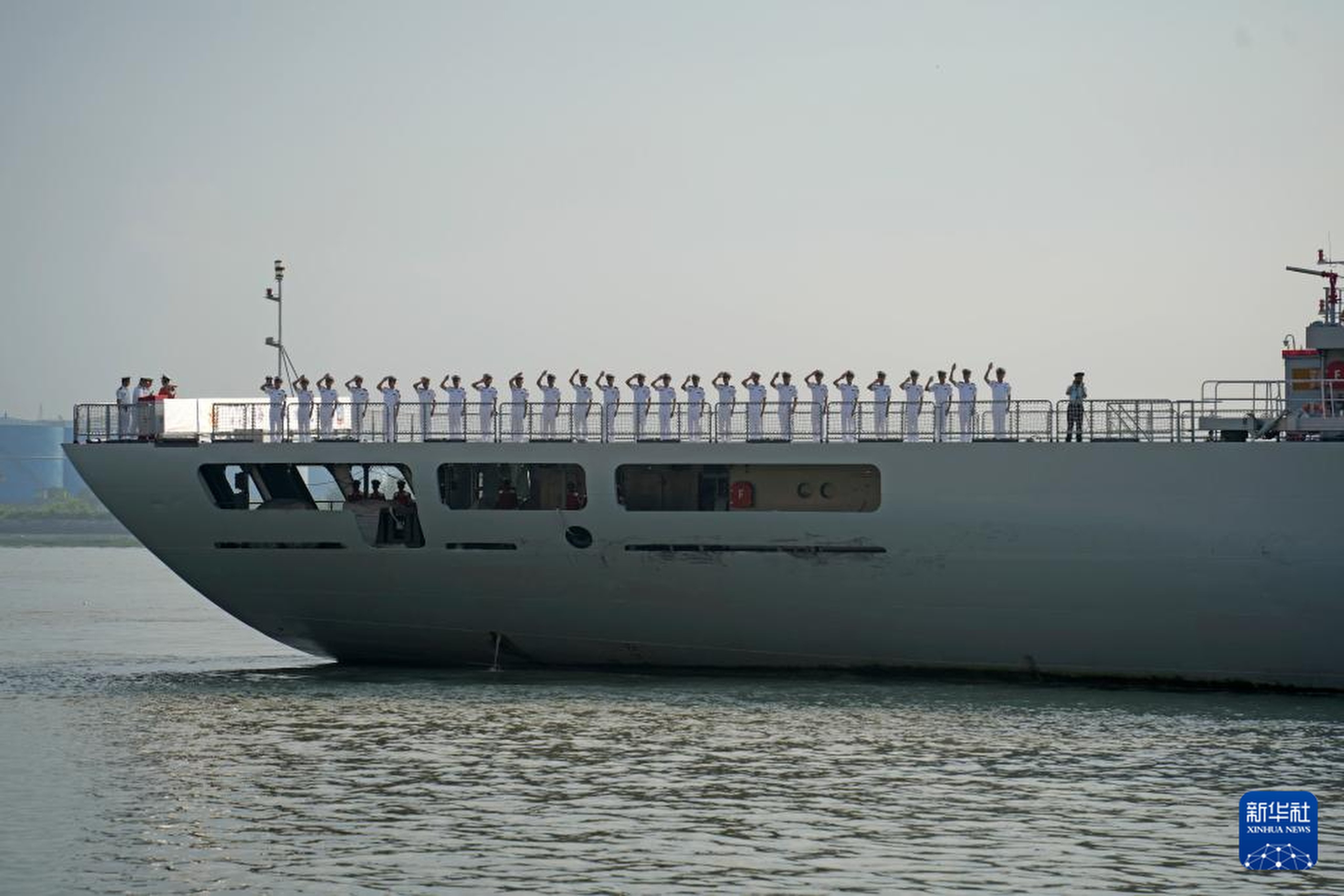 Chinese naval training ship Qi Jiguang docks in Chittagong, Bangladesh, on October 12. Photo: Xinhua