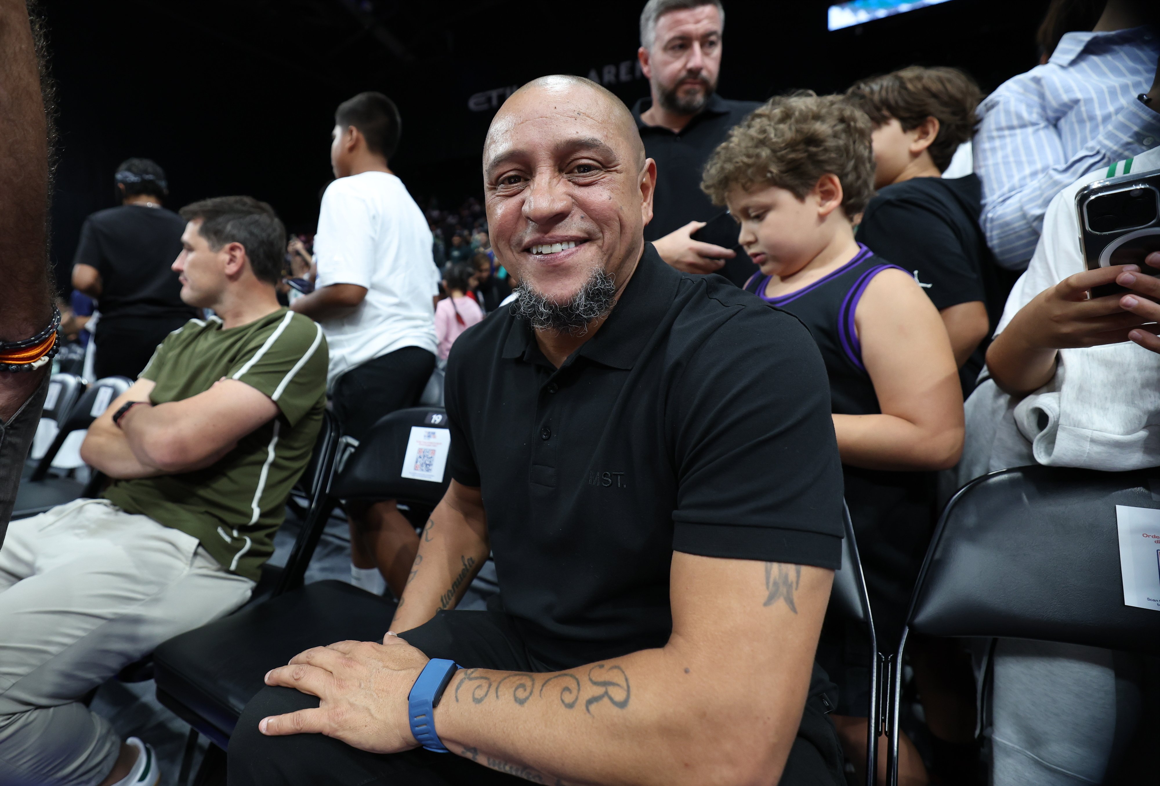 World Cup winner Roberto Carlos will be among the legends in action when former Real Madrid and Barcelona players meet in December in Hong Kong. Photo: EPA