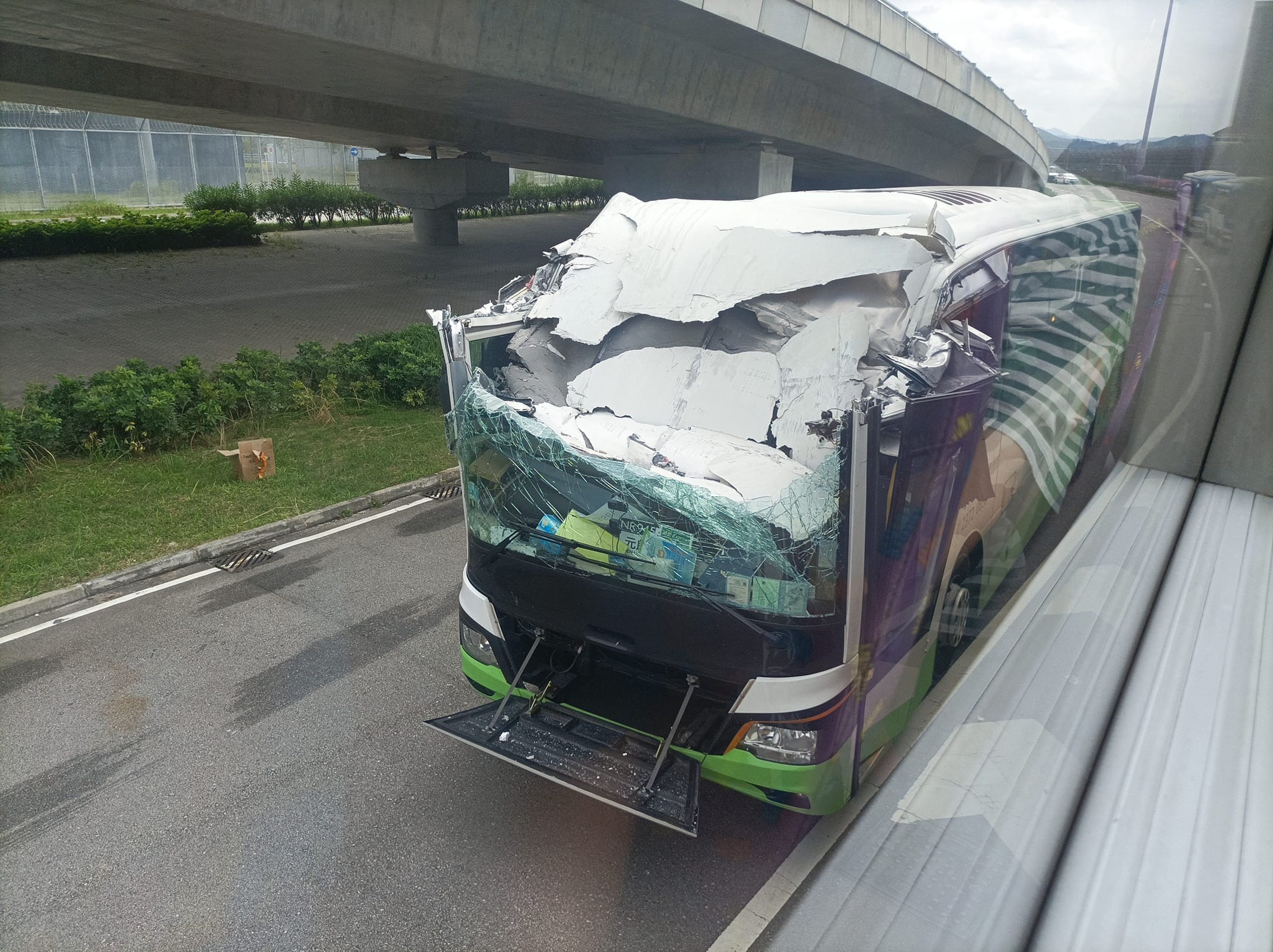 The damaged front of the tour bus. Photo: SCMP