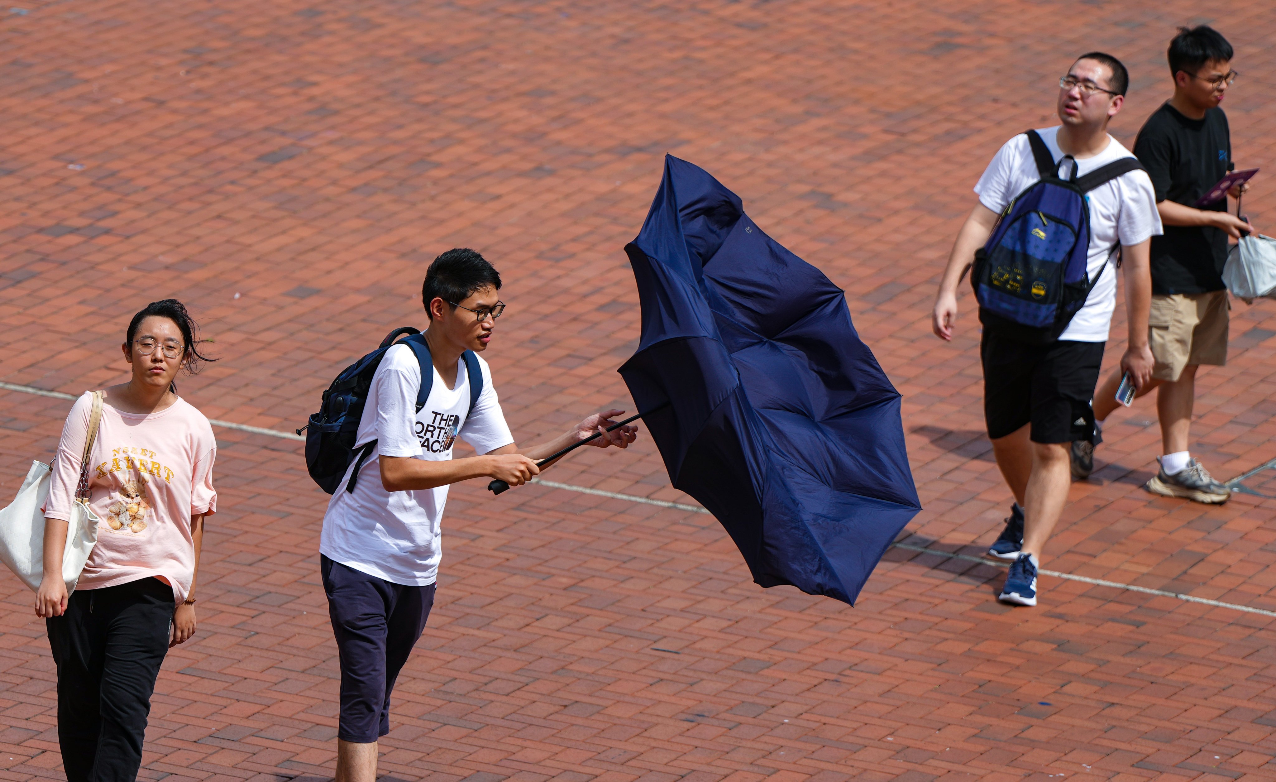 Hong Kong’s temperature dropped to 22 degrees Celsius on Thursday. Photo: Sam Tsang