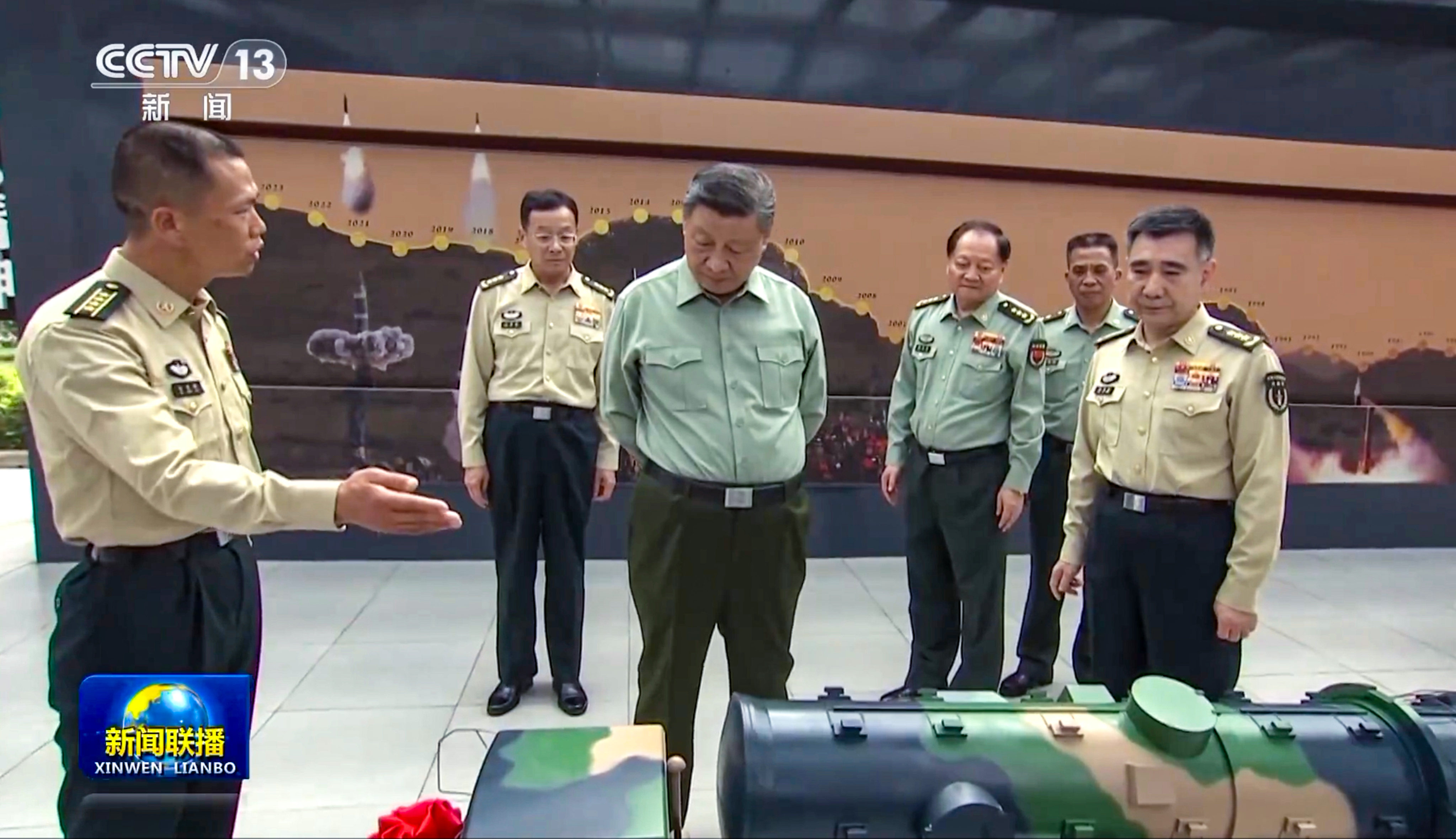 Fang Yongxiang, second from right, has been pictured with Xi Jinping on military inspection tours. Photo: CCTV