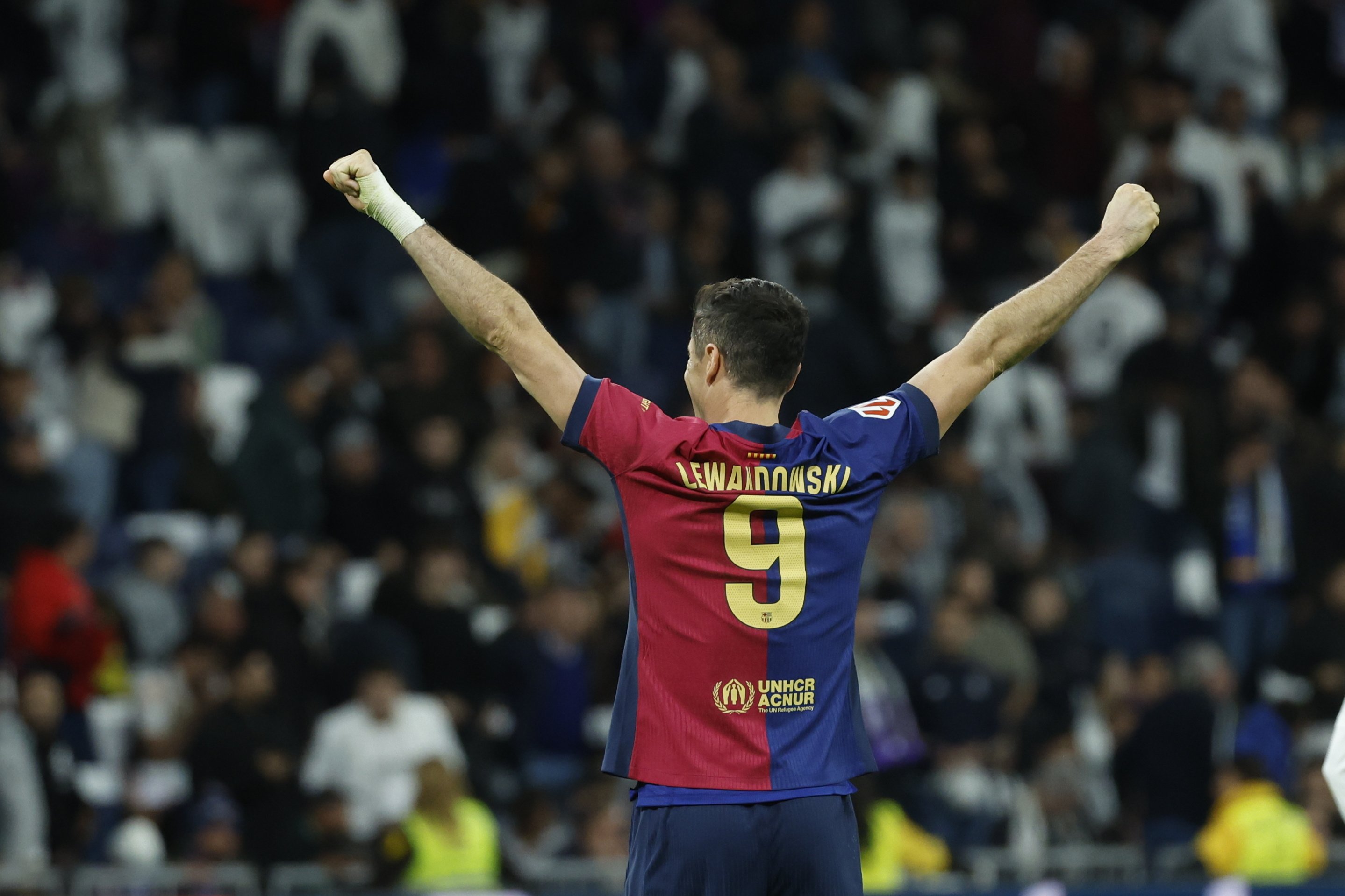 Robert Lewandowski scored twice to set Barcelona on their way to a famous win. Photo: EPA-EFE