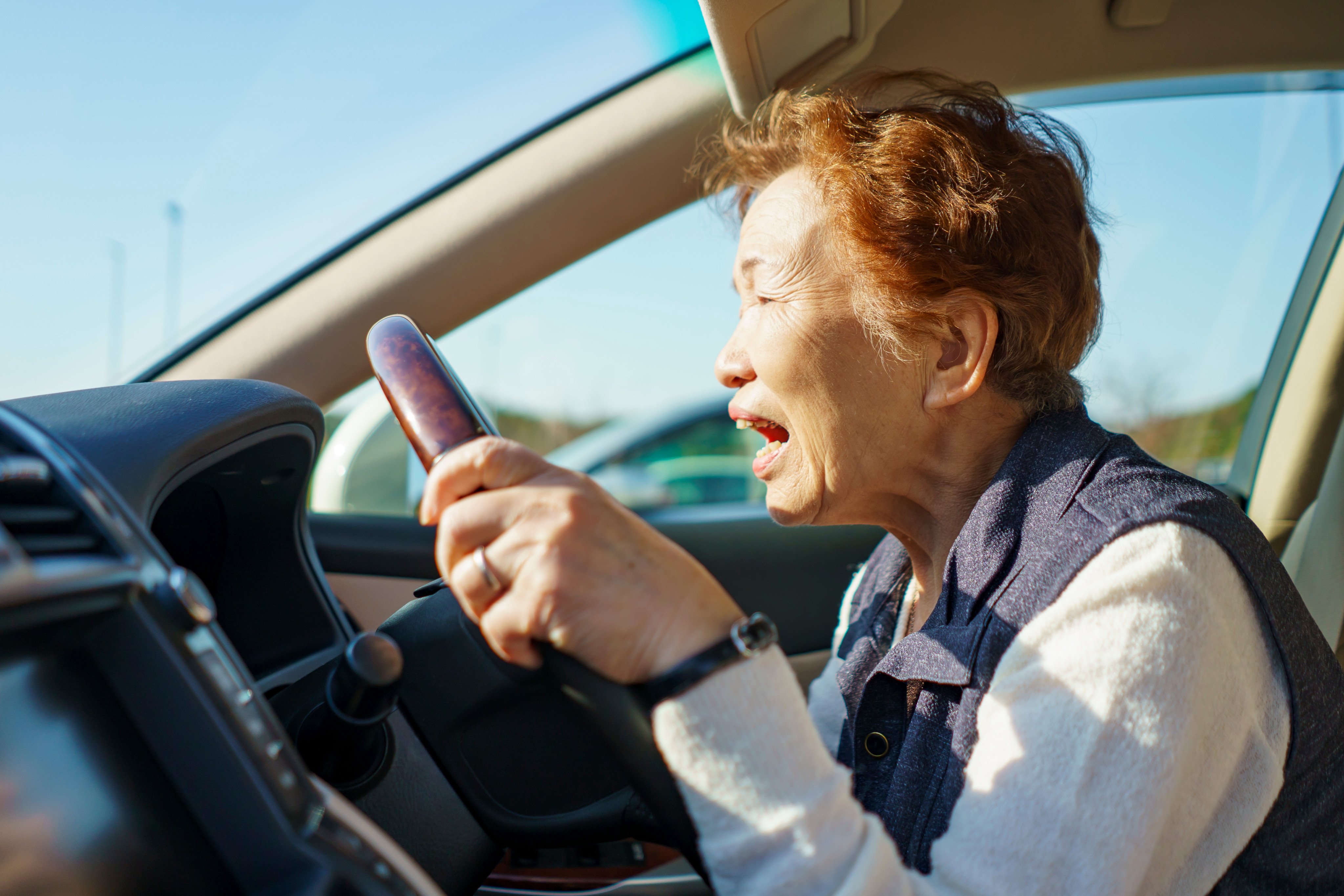 A driver with cognitive impairment such as Alzheimer’s disease can get lost, react too quickly or too slowly, or - worst case - have an accident. Photo: Shutterstock