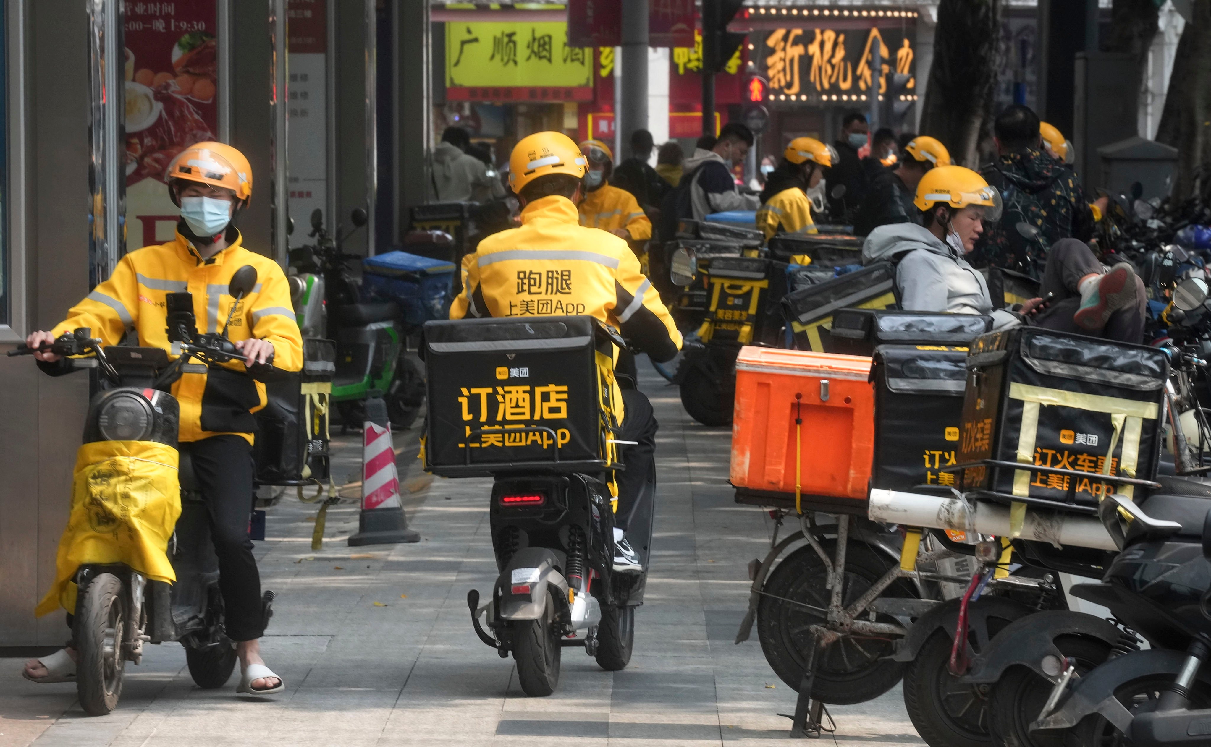 Meituan food delivery riders in of Guanzhou. Photo: Elson Li