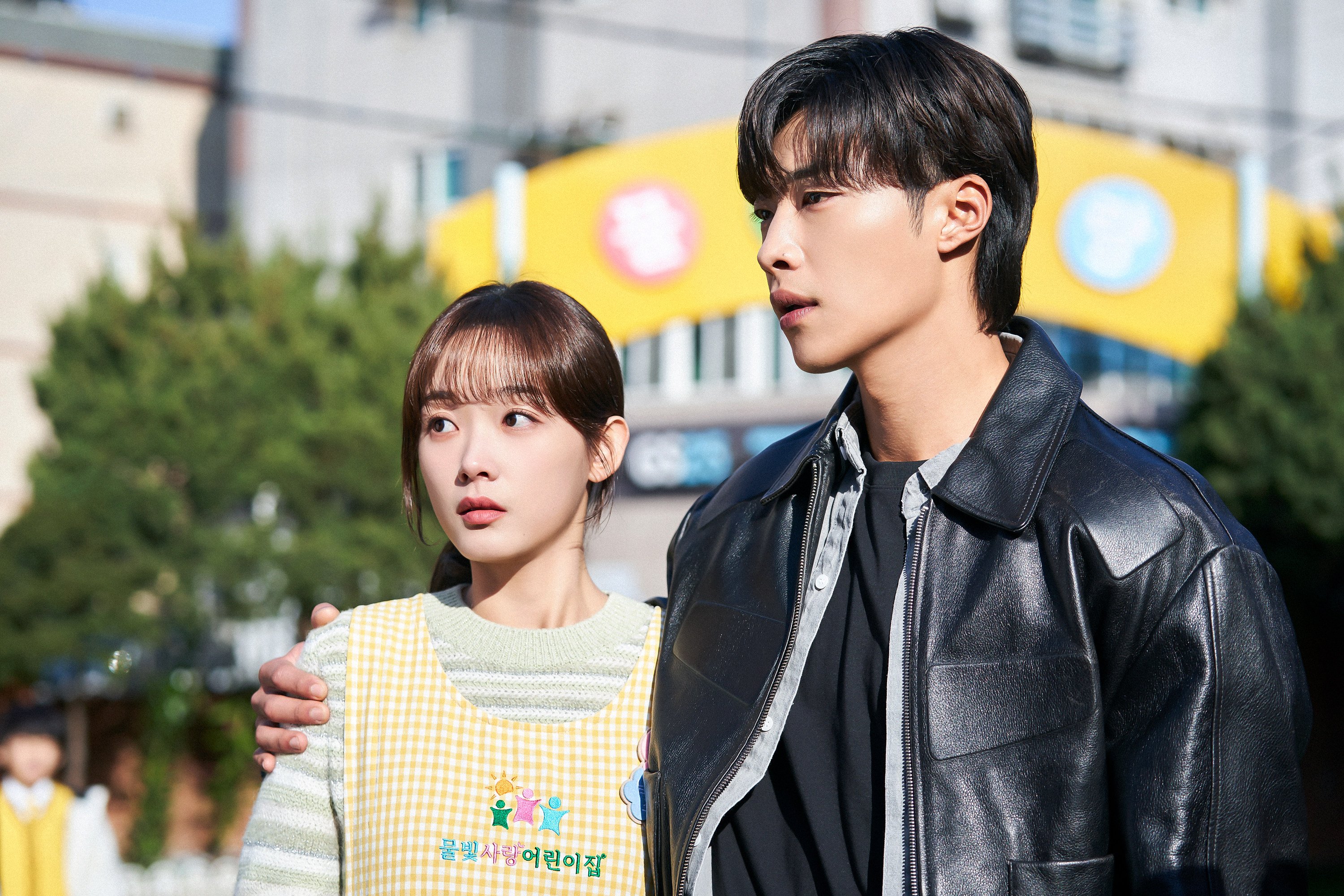 Lee You-mi (left) and Woo Do-hwan in a still from Mr Plankton, one of our top Korean drama picks for November 2024. Photo: Jiyeon Kim/Netflix