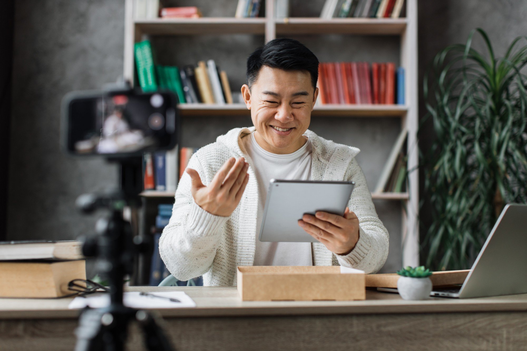 Initially Yao agreed to work full-time as a live-streamer but then went part-time. Photo: Shutterstock