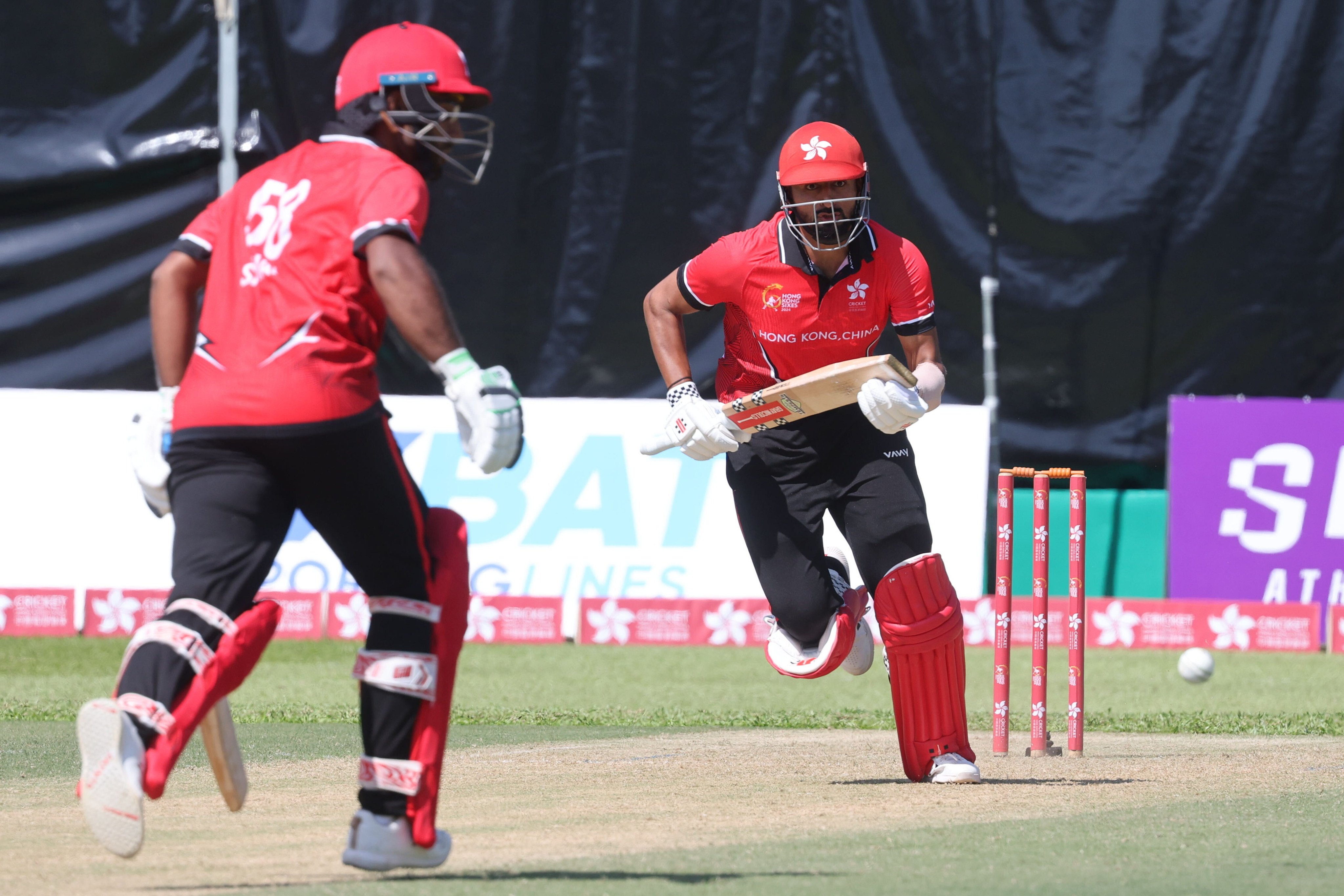 Hong Kong captain Nizakat Khan put New Zealand’s bowlers to the sword. Photo: Dickson Lee