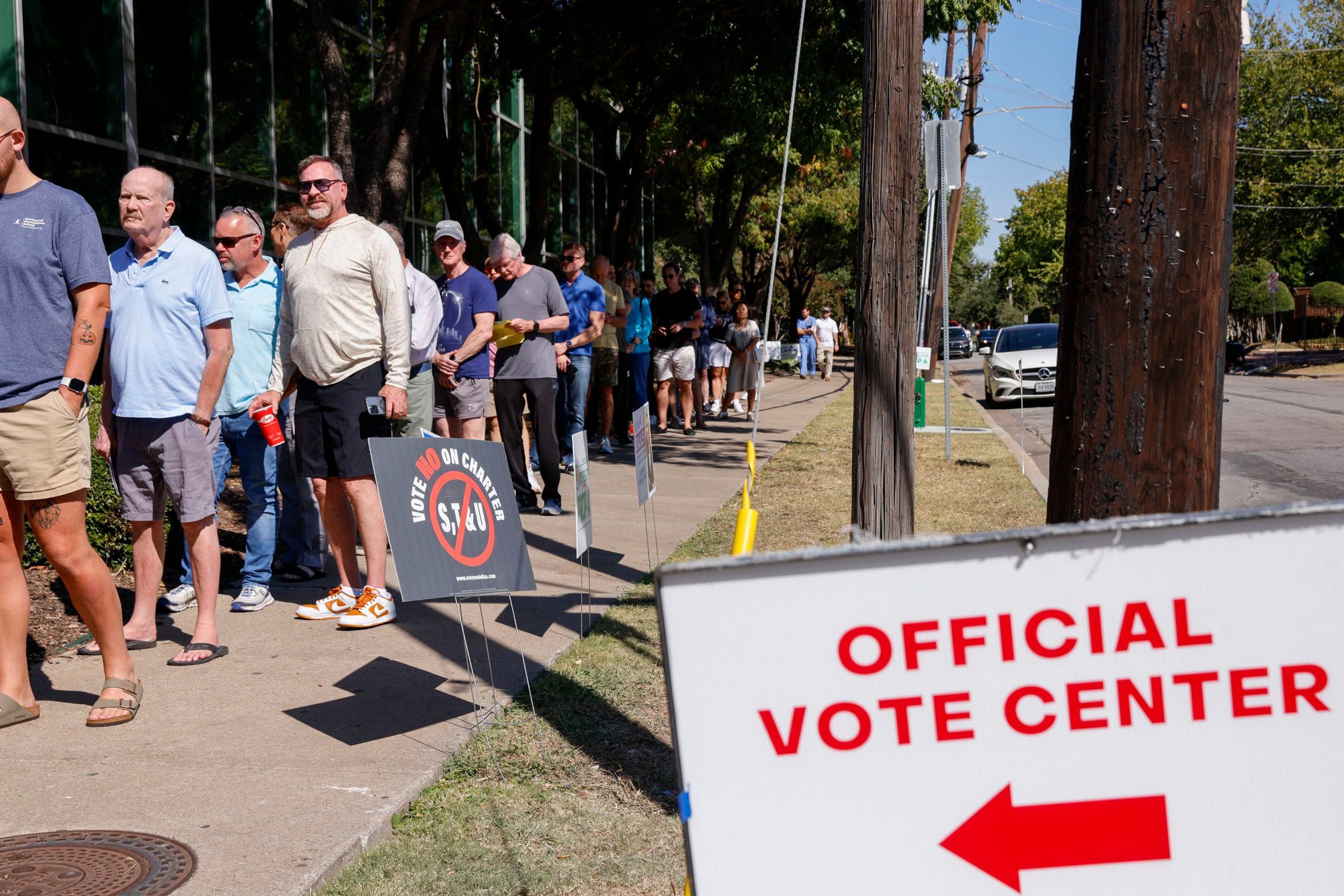 People wait at an early-voting polling site in Dallas, Texas, on October 21, 2024. Photo: The Dallas Morning News/TNS