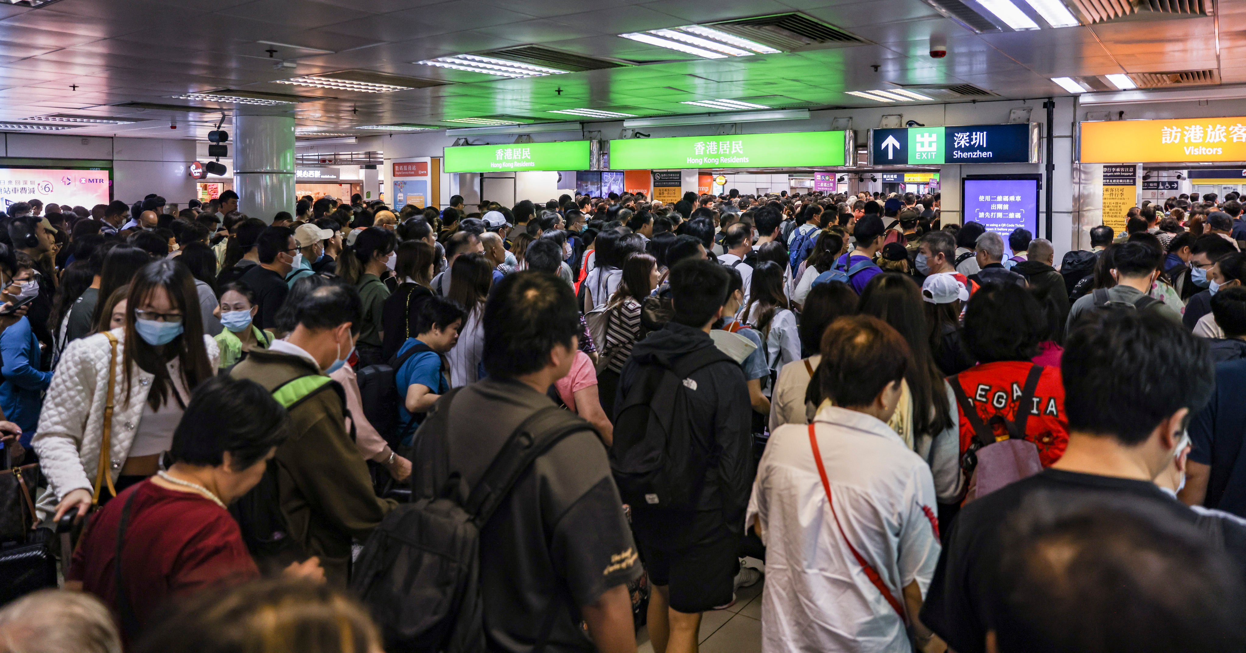 An immigration official says Hong Kong border traffic has continued to increase since the end of the pandemic. Photo: Yik Yeung-man