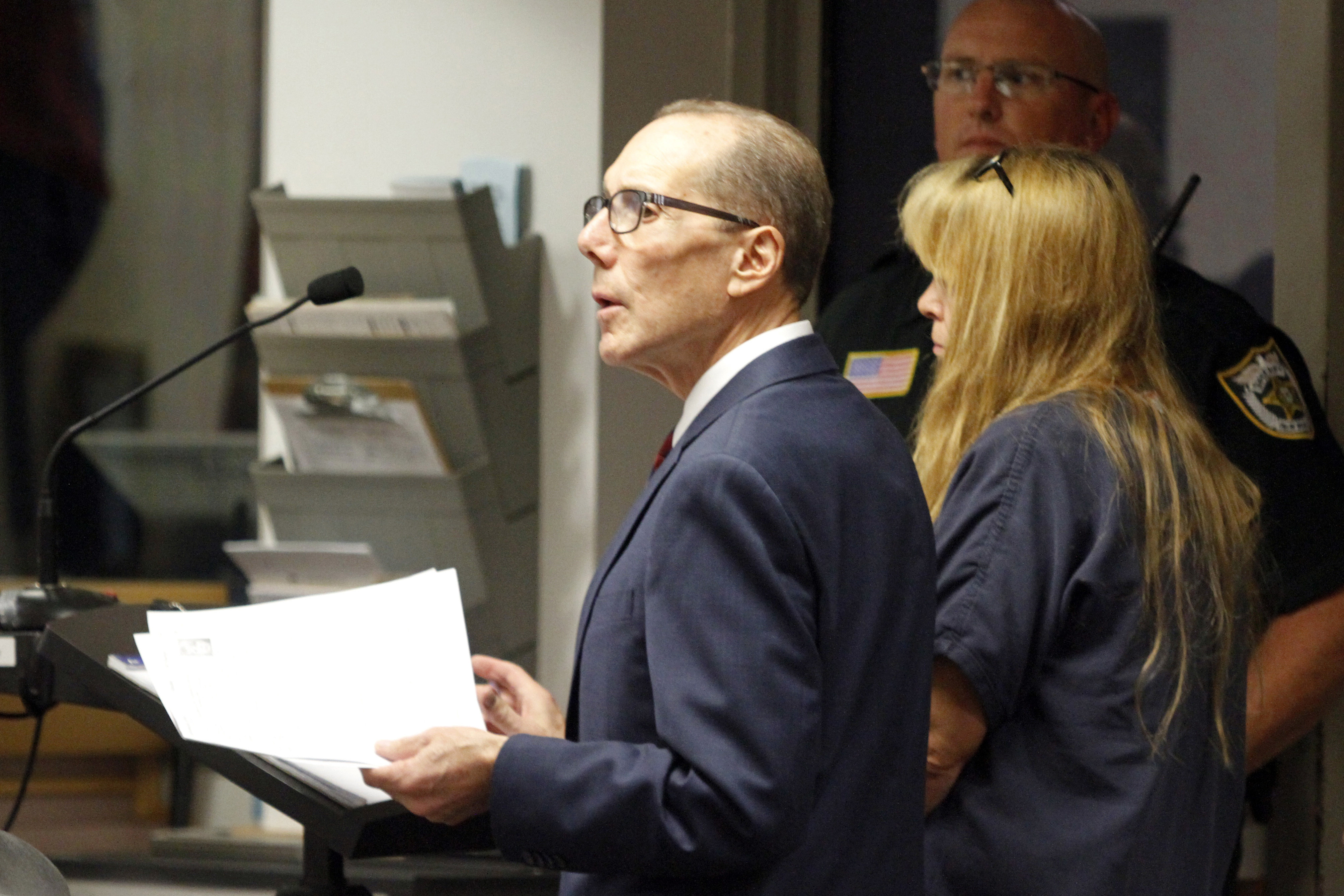 Lawyer Richard Lubin speaks during the first court appearance of his client Sheila Keen-Warren in West Palm Beach, Florida, in October 2017. Photo: South Florida Sun-Sentinel via AP