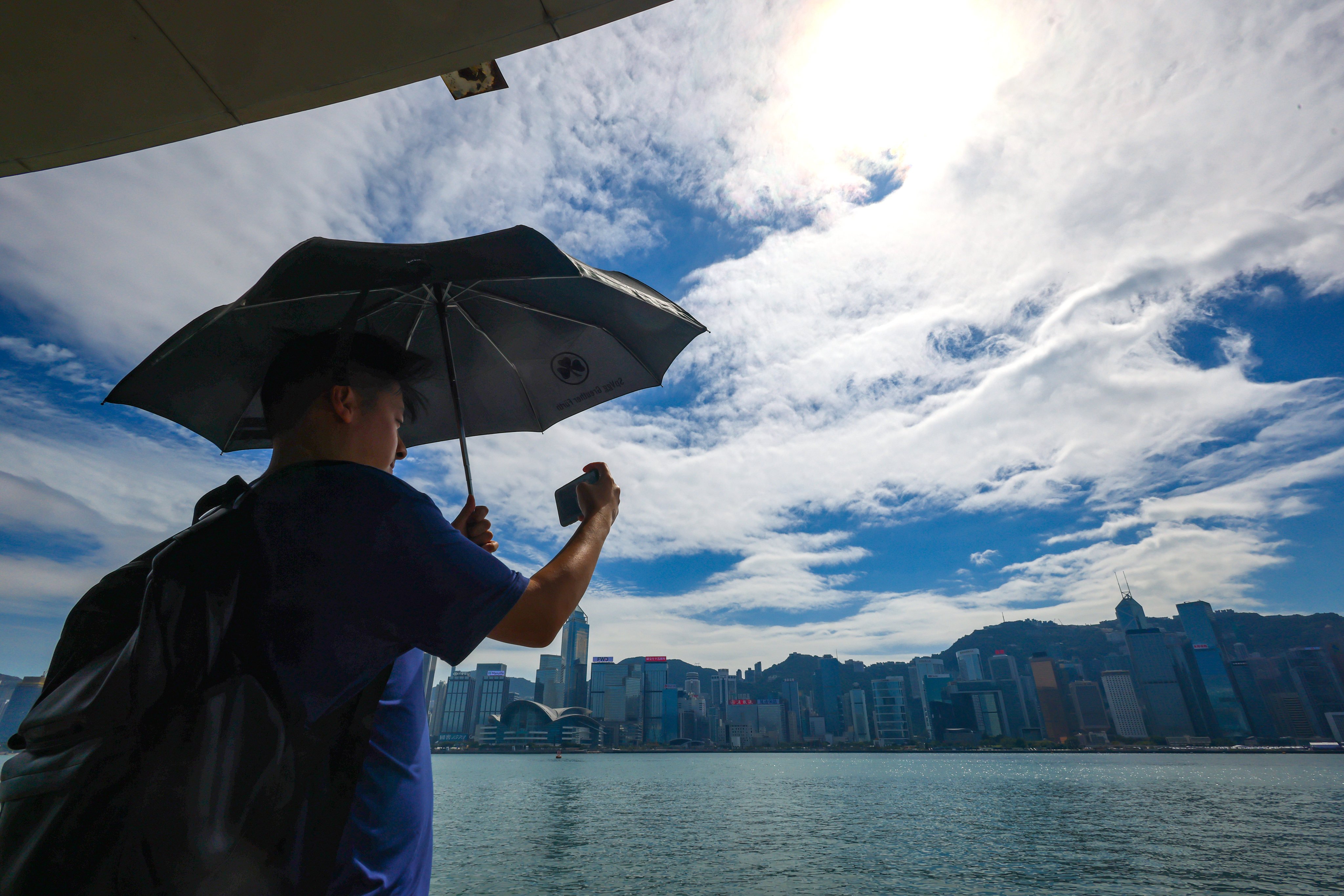 A tropical storm is expected to enter within 800km of Hong Kong on Saturday. Photo: Dickson Lee