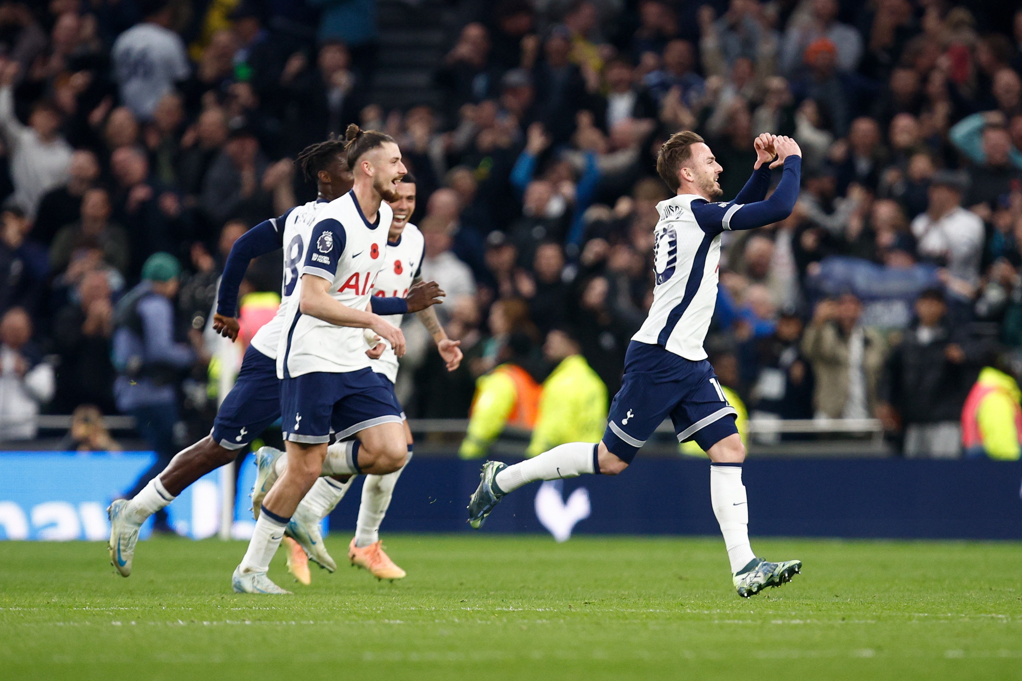 James Maddison celebrates scoring Tottenham’s final goal in their 4-1 victory over Aston Villa. Photo: EPA-EFE