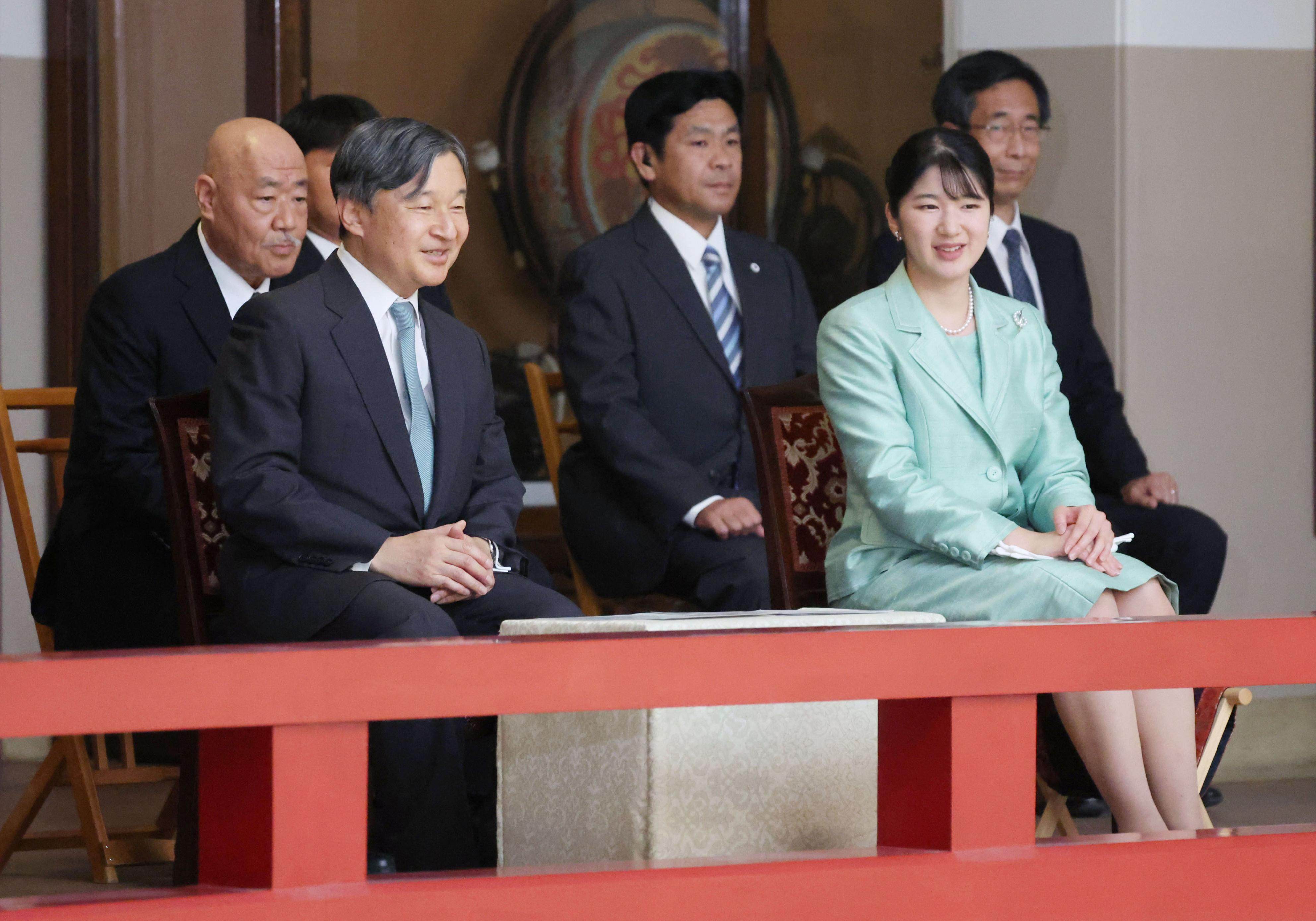 Japanese Emperor Naruhito (front row, left) and his daughter Princess Aiko attend a performance at the Imperial Palace in Tokyo on October 20. Photo: Kyodo