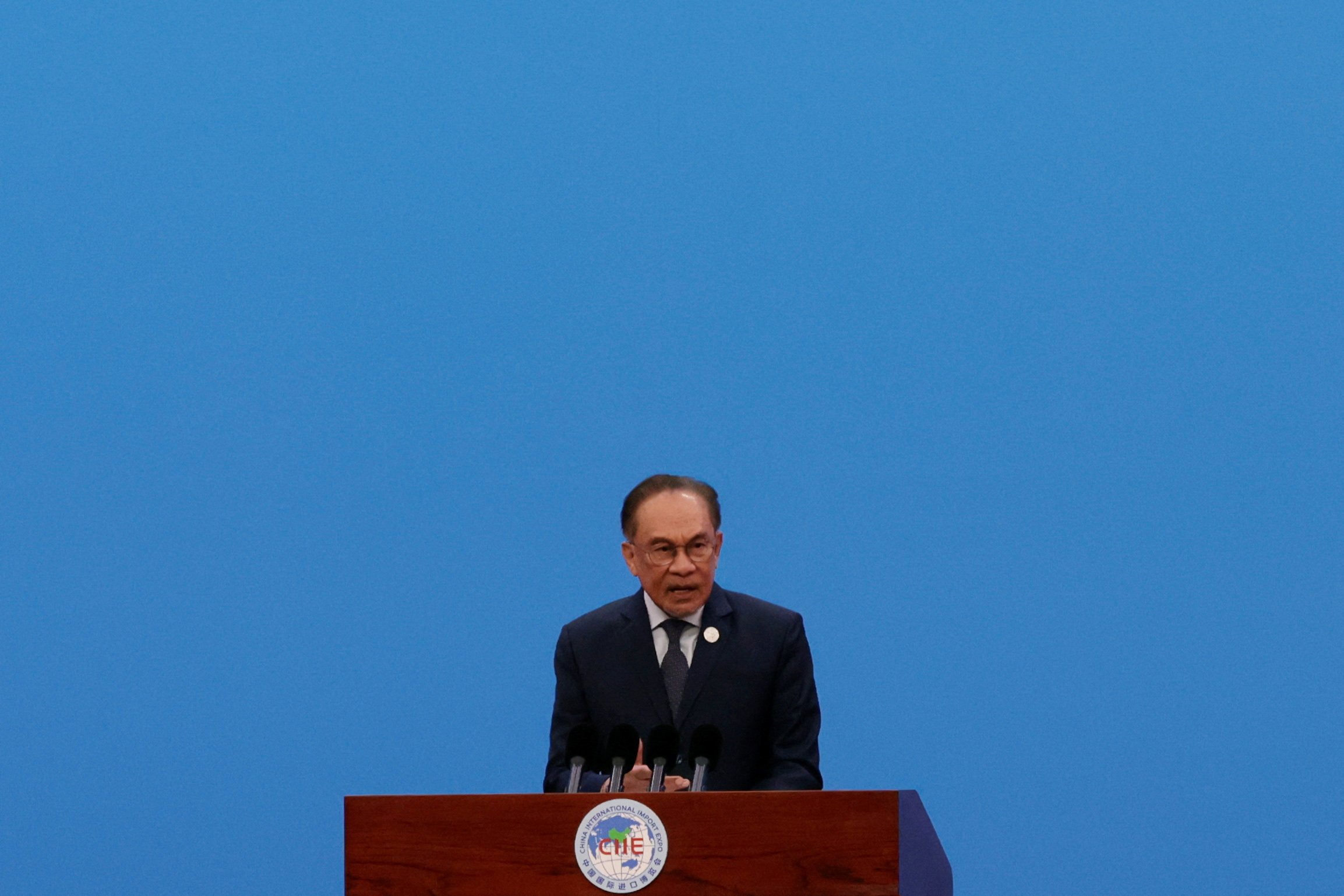 Malaysian Prime Minister Anwar Ibrahim speaks at the opening ceremony of the 7th China International Import Expo (CIIE) in Shanghai, China, on November 5. Photo: Reuters