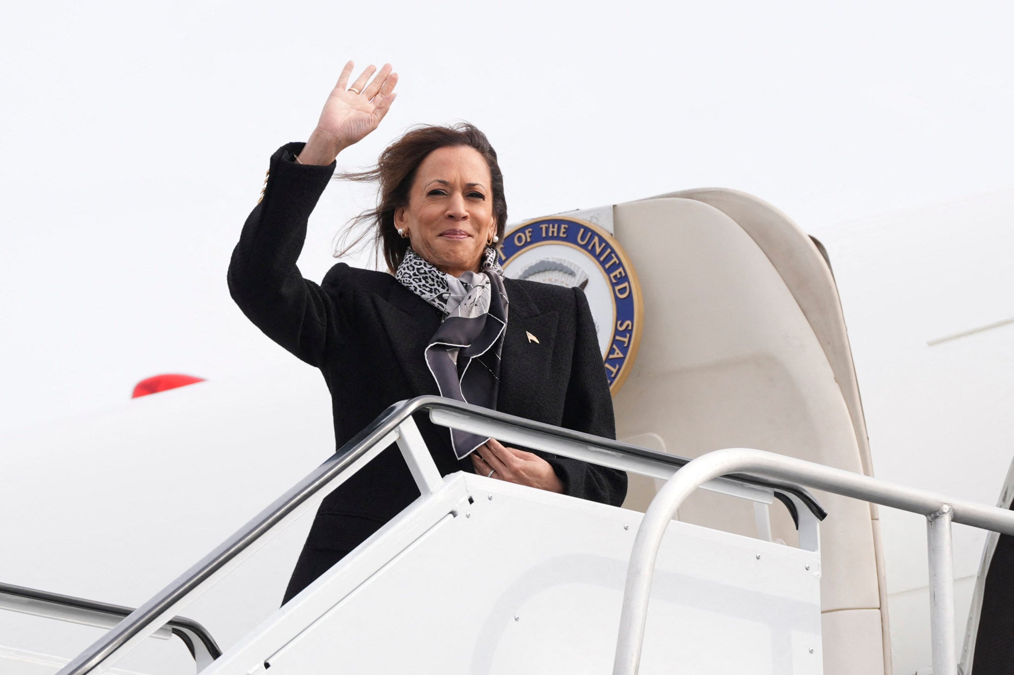 Democratic presidential nominee Kamala Harris boarding Air Force Two at Detroit’s international airport in Romulus, Michigan, on Monday. Photo: AFP Democratic presidential nominee Kamala Harris boarding Air Force Two at Detroit’s international airport in Romulus, Michigan, on Monday. Photo: AFP