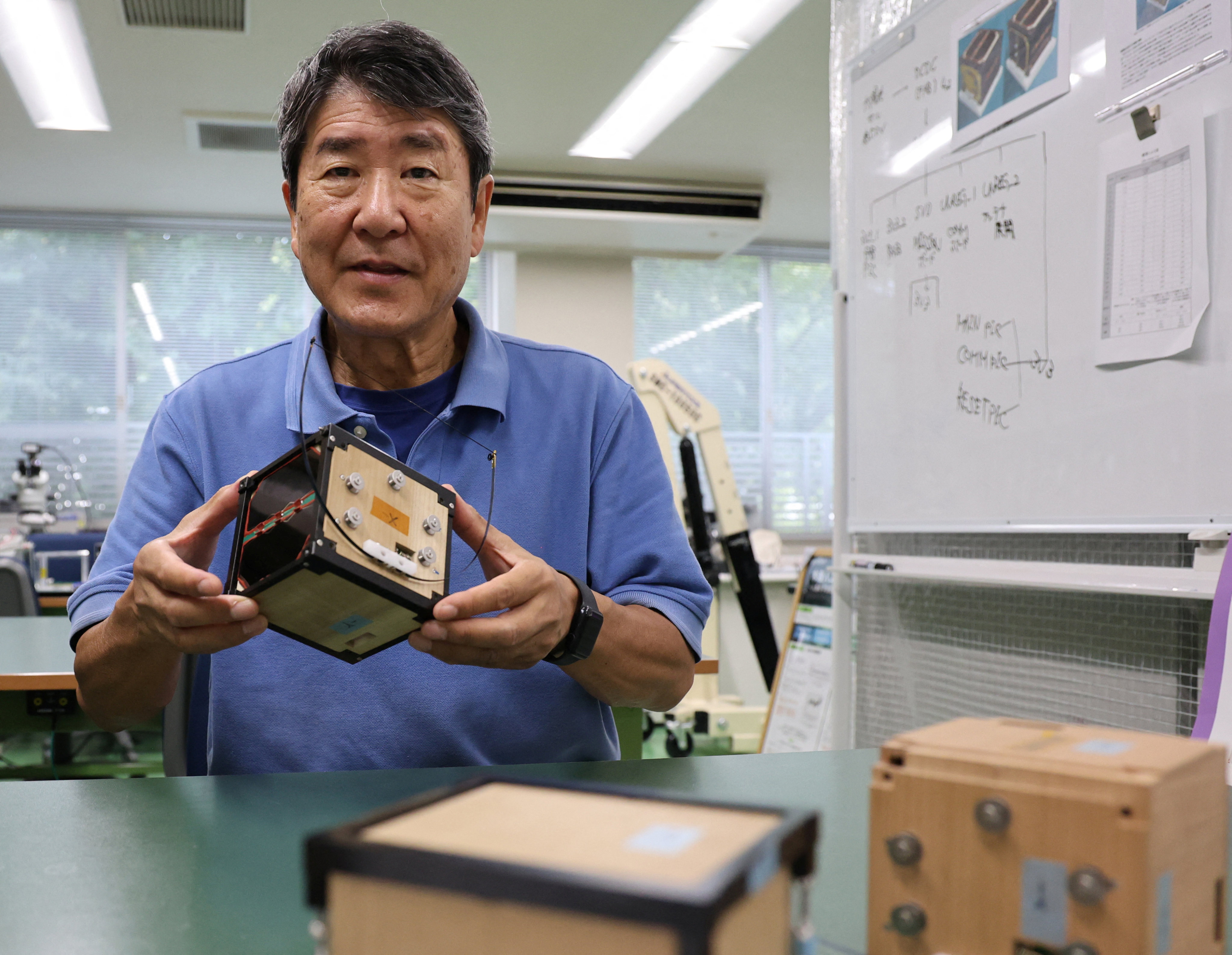 JAPAN TECHNOLOGY オブトゥース Japan blasts world's first wooden satellite into space – with a
