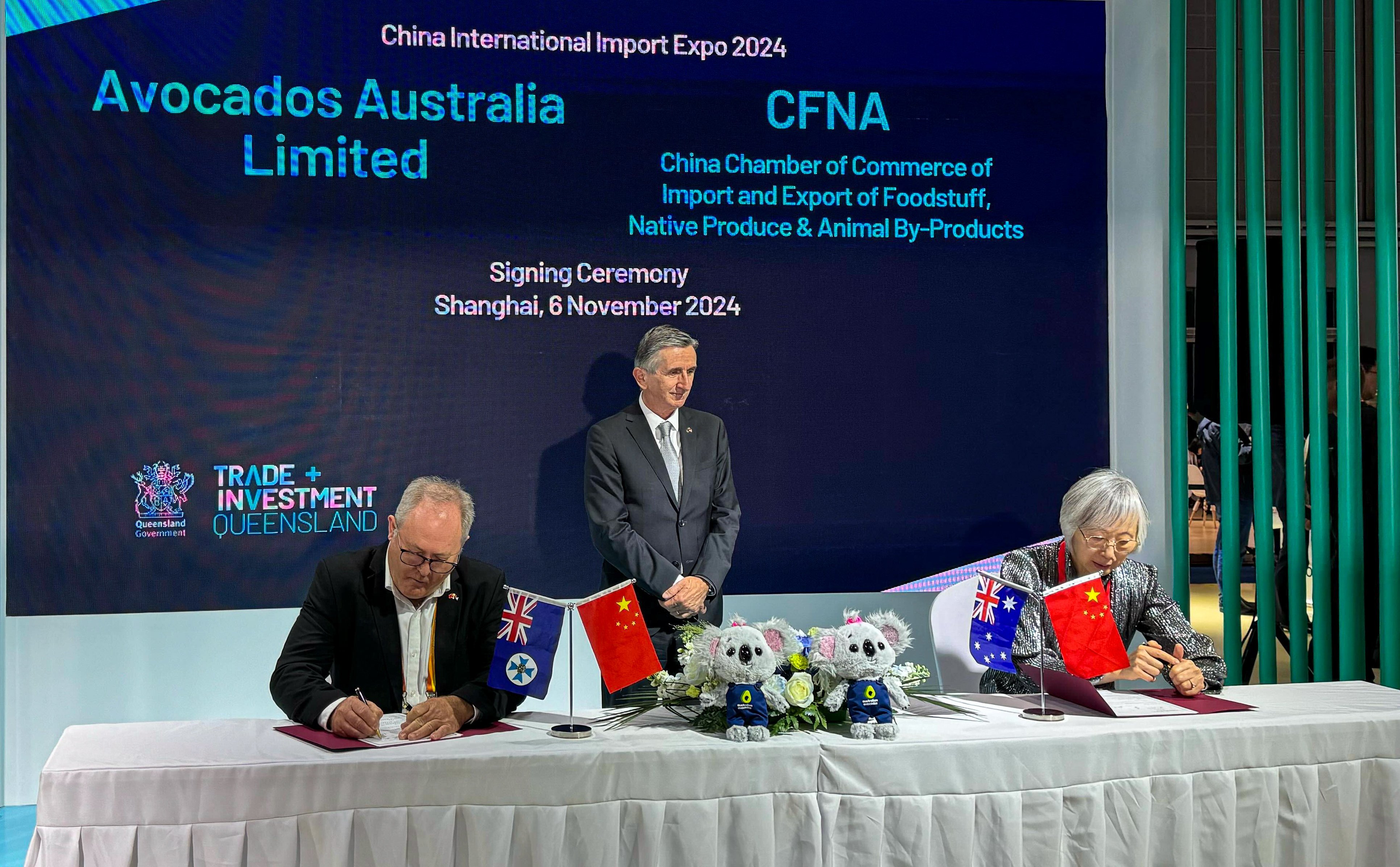 Avocados Australia and the China Chamber of Commerce of Import & Export of Foodstuffs, Native Produce & Animal By-Products signed a memorandum of understanding at the China International Import Expo in Shanghai on Wednesday. Photo: Mandy Zuo