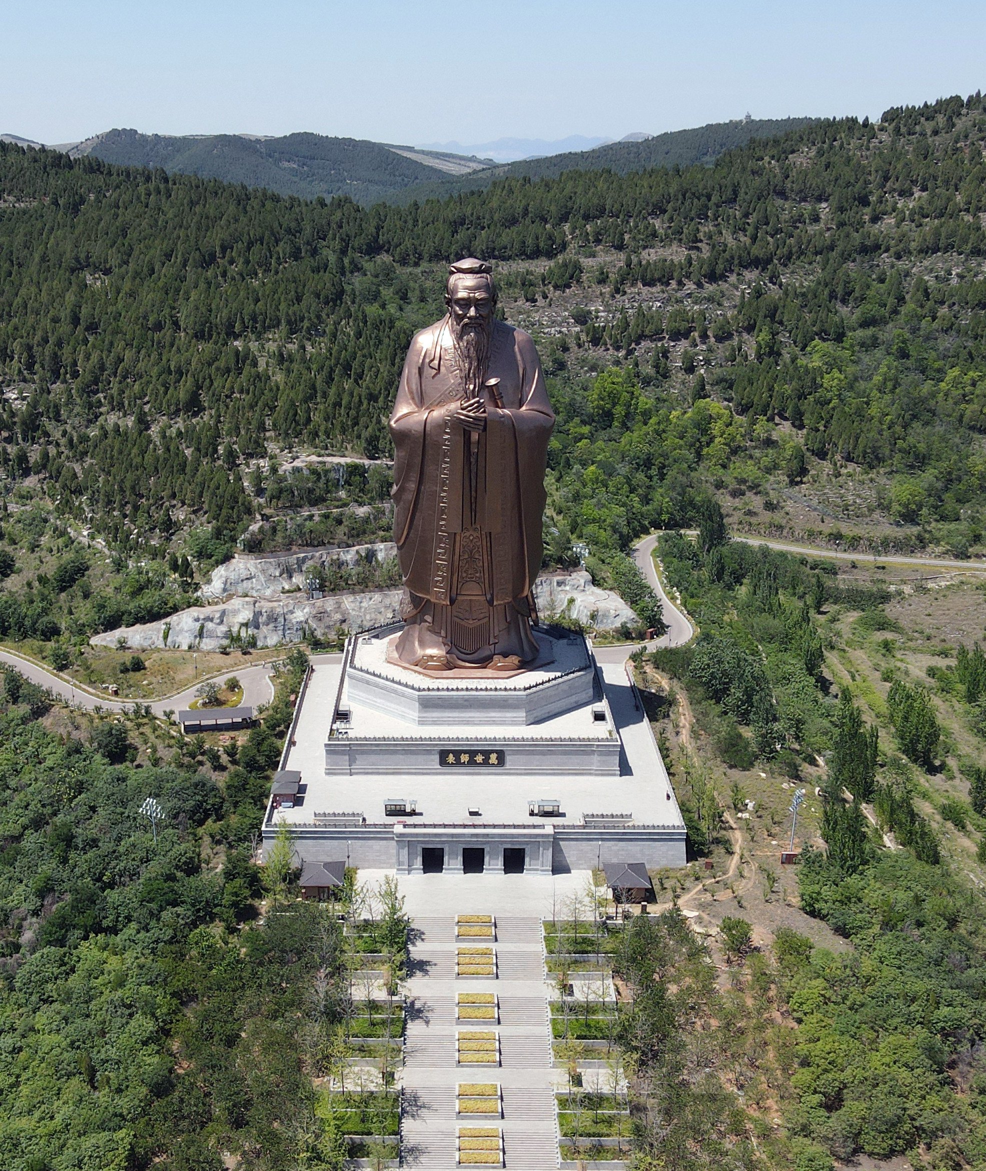 A 72-metre (236 feet) bronze Confucius statue at the Nishan Sacred Land on Nishan Mountain. Photo: Simon Song