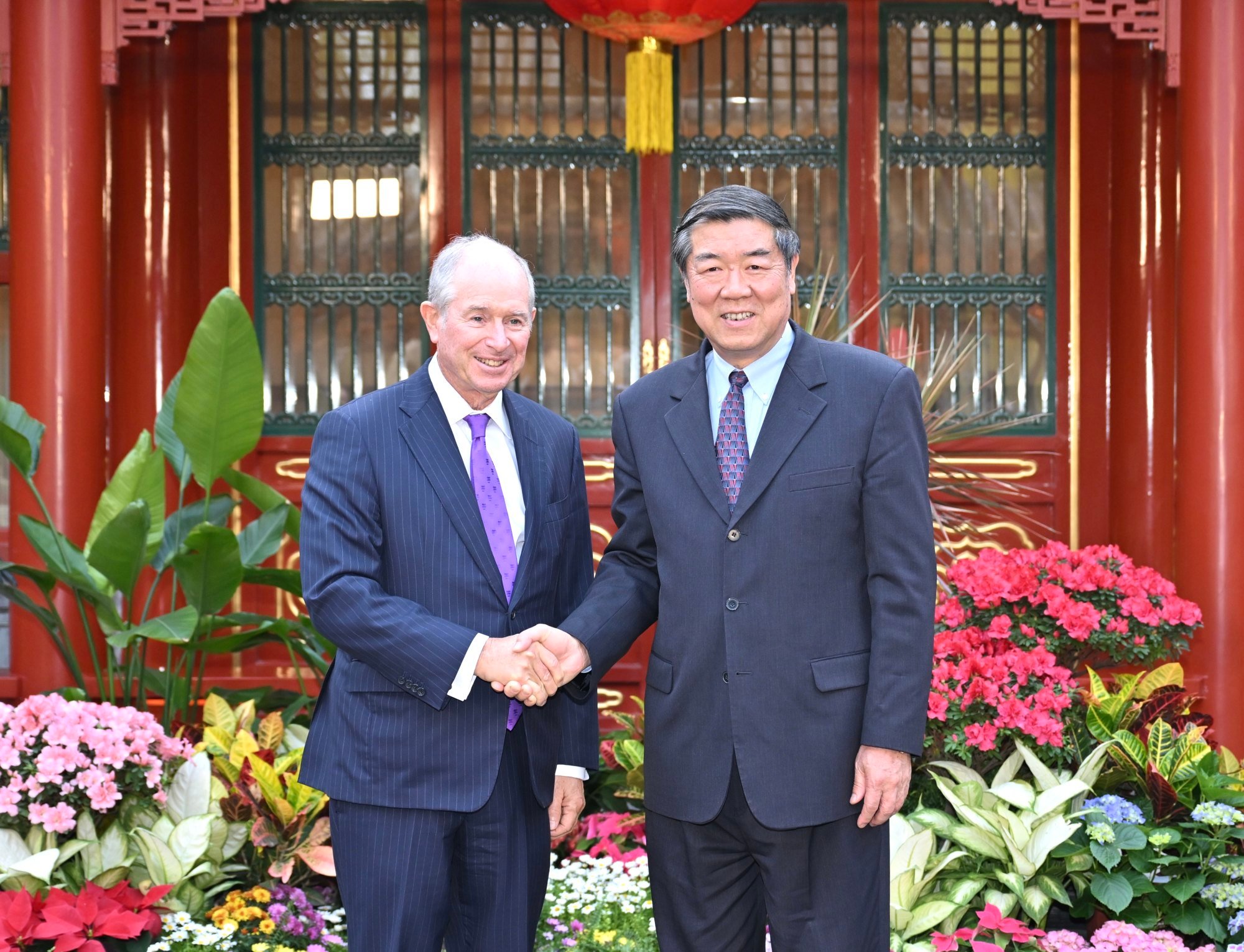 Chinese Vice-Premier He Lifeng (right) meets with Blackstone chairman Stephen Schwarzman in Beijing on March 25, 2024. Photo: Xinhua