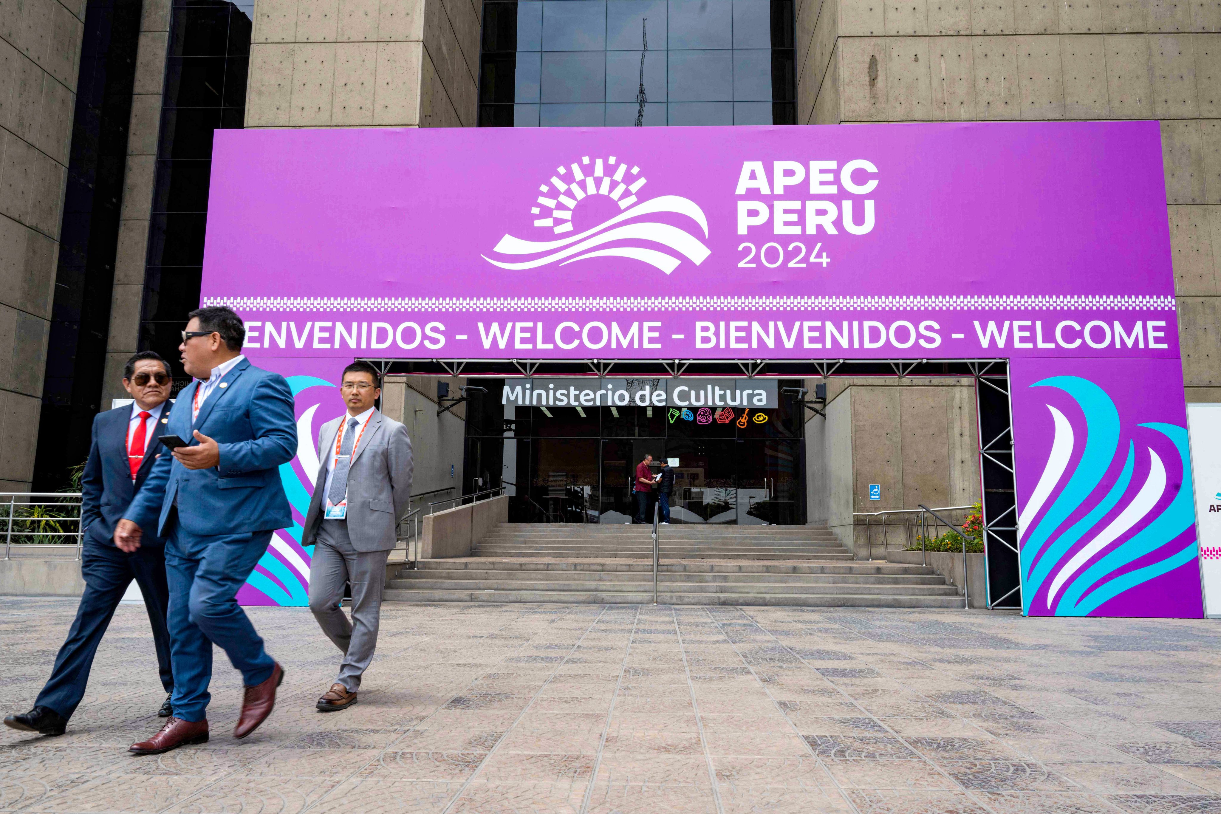 The entrance of the Lima Convention Center. The annual Asia-Pacific Economic Cooperation (Apec) summit will be held in the Peru’s capital this year. Photo: AFP