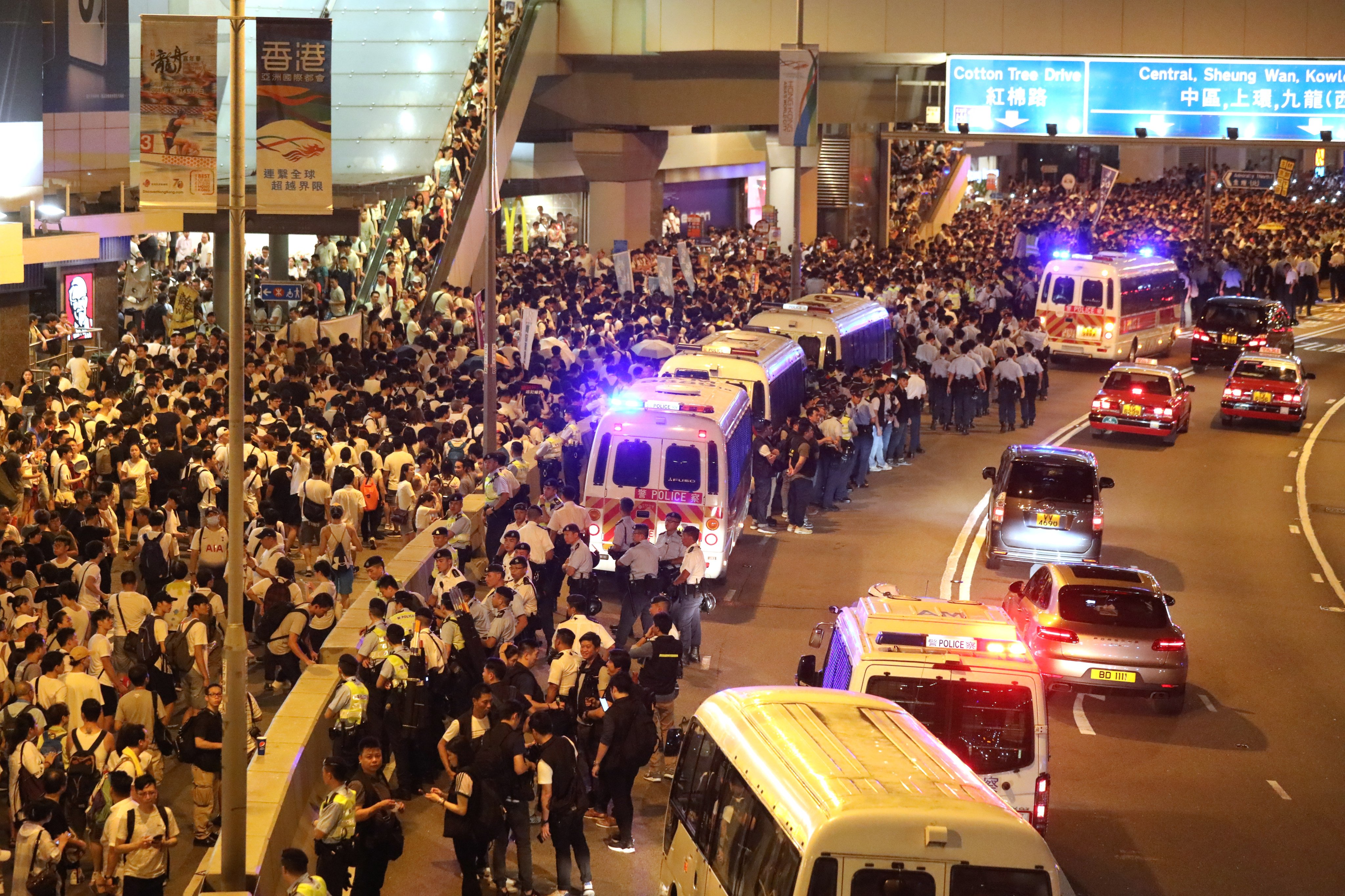 Protesters occupy Harcourt Road in Admiralty in 2019. Photo: K.Y. Cheng