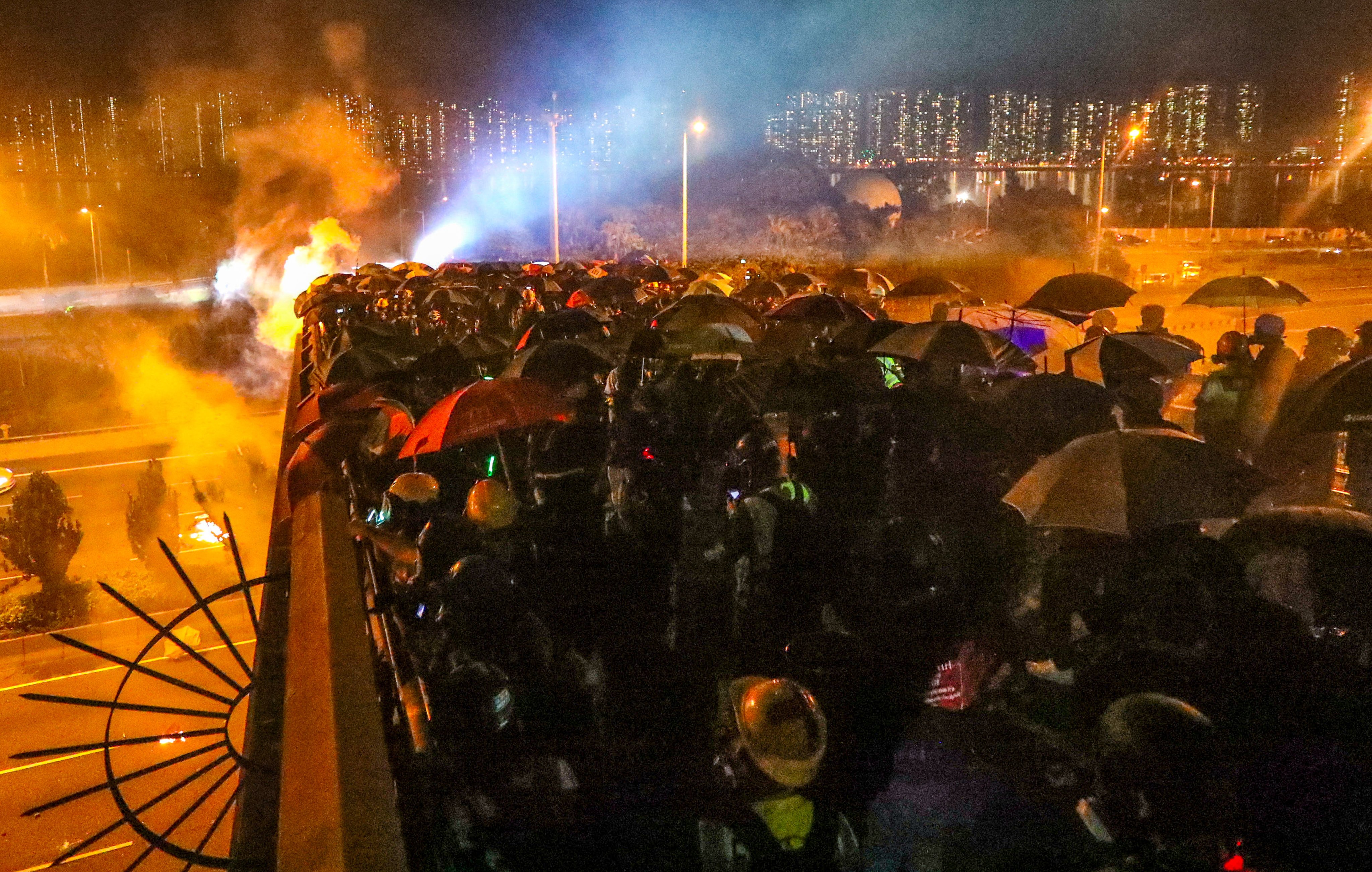 Clashes break out between riot police and student protesters at the Chinese University of Hong Kong in 2019. Photo: Felix Wong