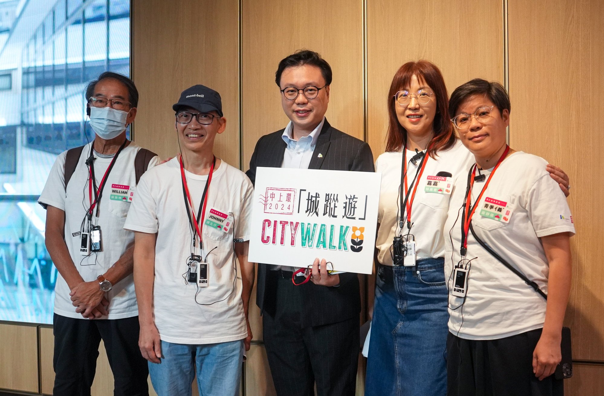 Ernest Cheng (centre) with guides William So (left), Johnny Tam, Pat Lam and Yim Ching-yee. Photo: Sun Yeung