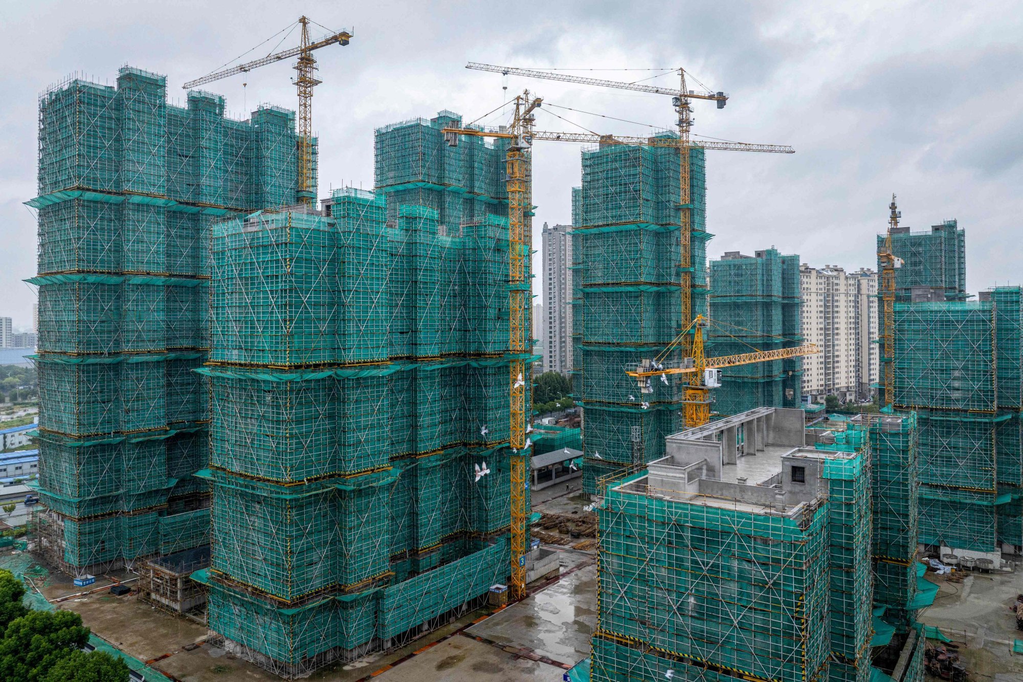 An aerial photo shows a residential housing complex under construction in Huaian, in eastern China’s Jiangsu province, on October 17, 2024. Photo: AFP