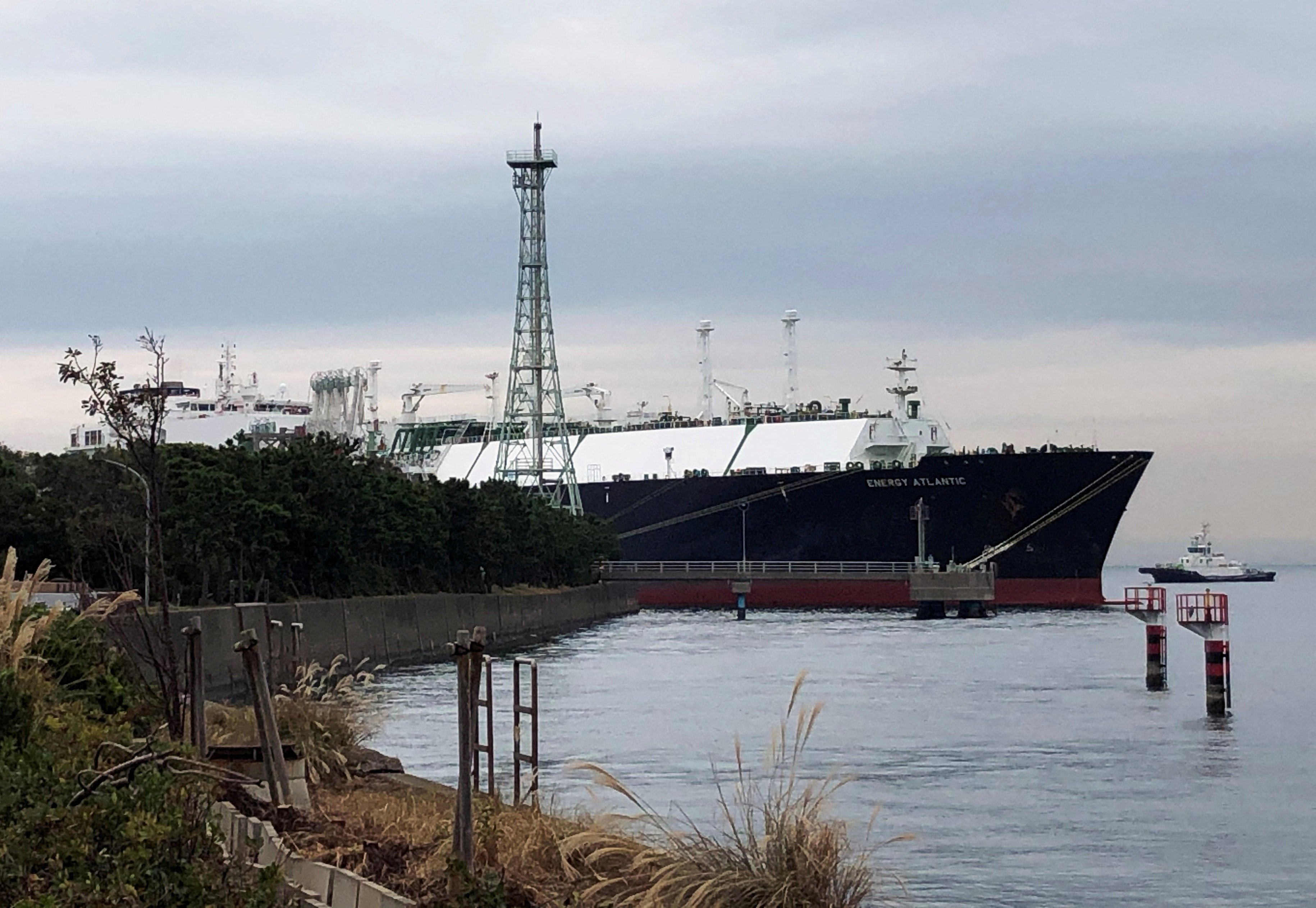 An LNG tanker at the Negishi LNG Terminal, which is jointly operated by Tokyo Gas and JERA, in Yokohama, in 2019. Japan is persuading nations in the region to consider developing more LNG infrastructure when much of the world is sounding the alarm about such projects. Photo: Reuters 