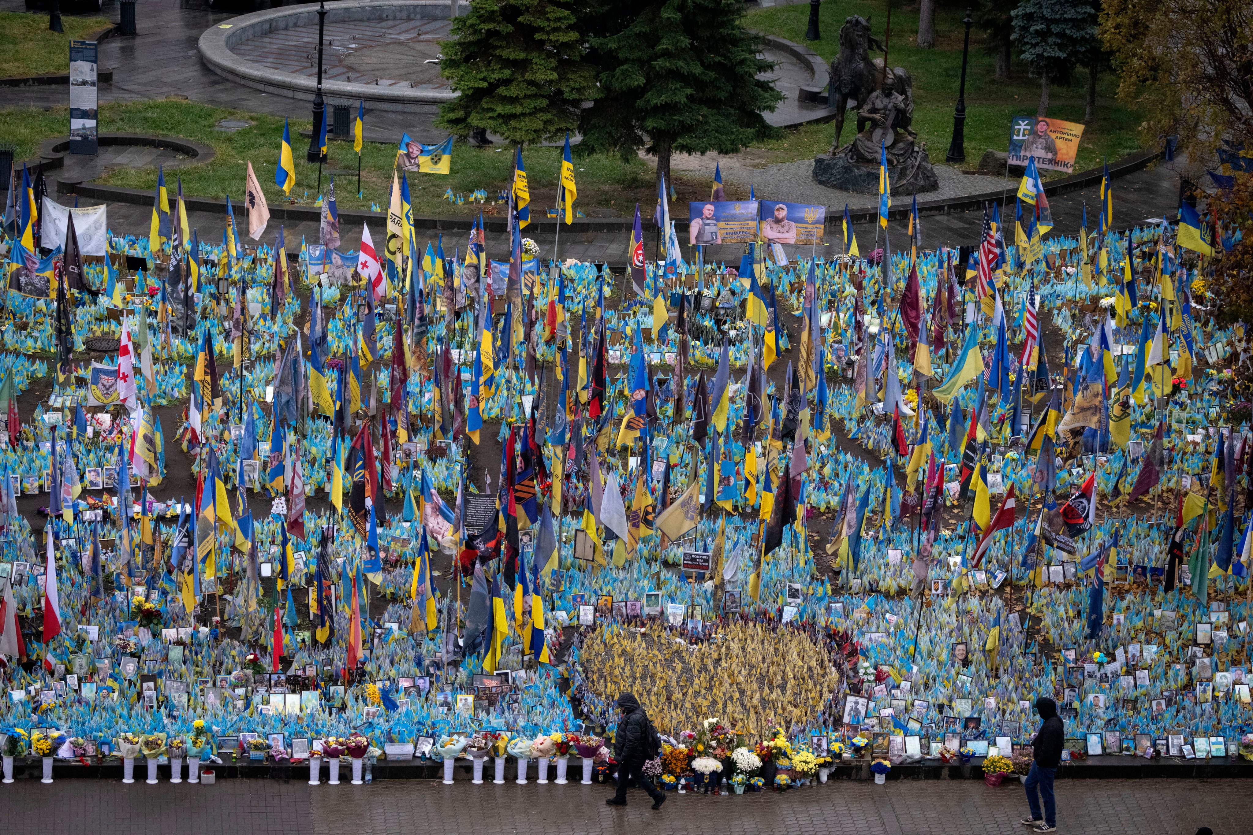 A memorial to fallen soldiers in Independence Square in Kyiv, Ukraine. Photo: AP