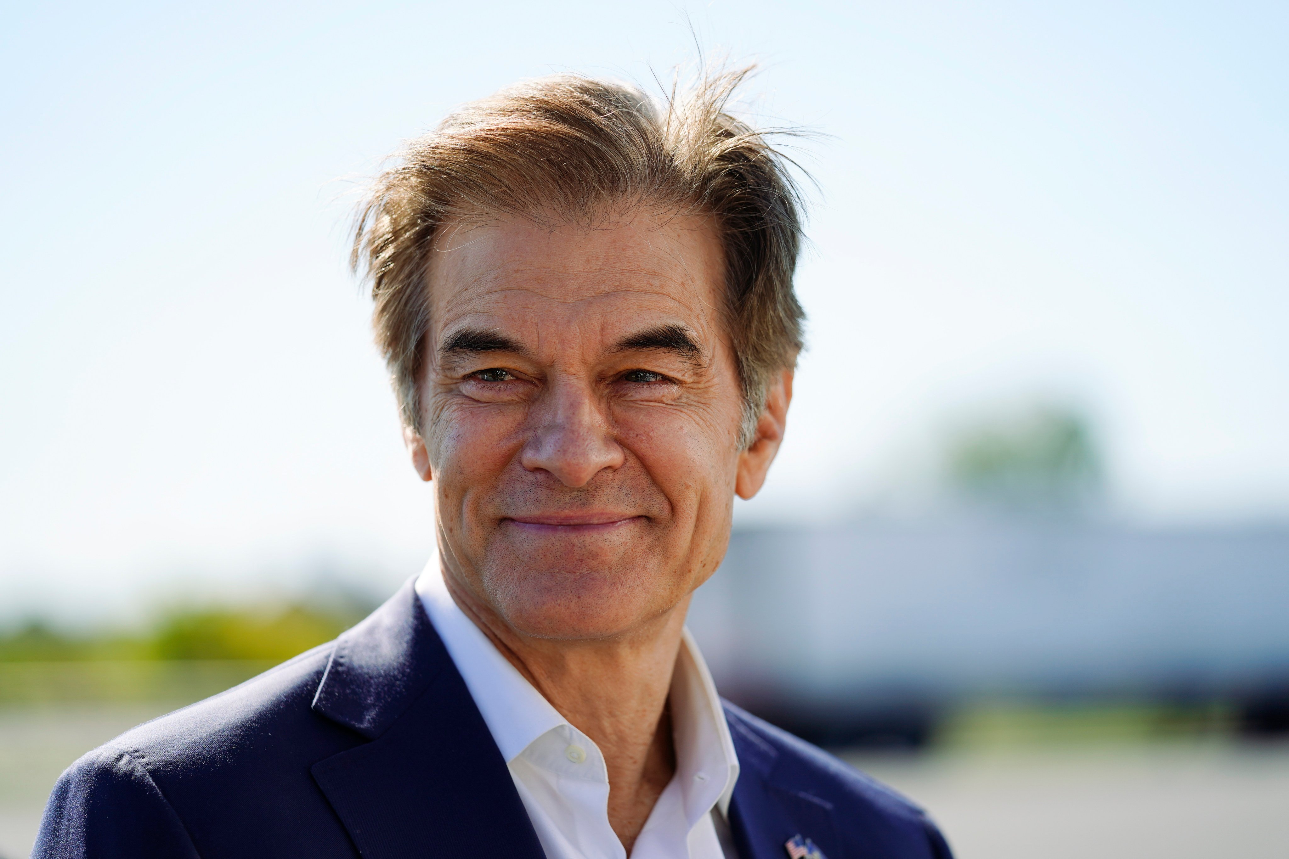 Celebrity doctor Mehmet Oz visits the AW Driving School and Licence Testing Centre in Allentown, Pennsylvania, in September 2022. Photo: AP