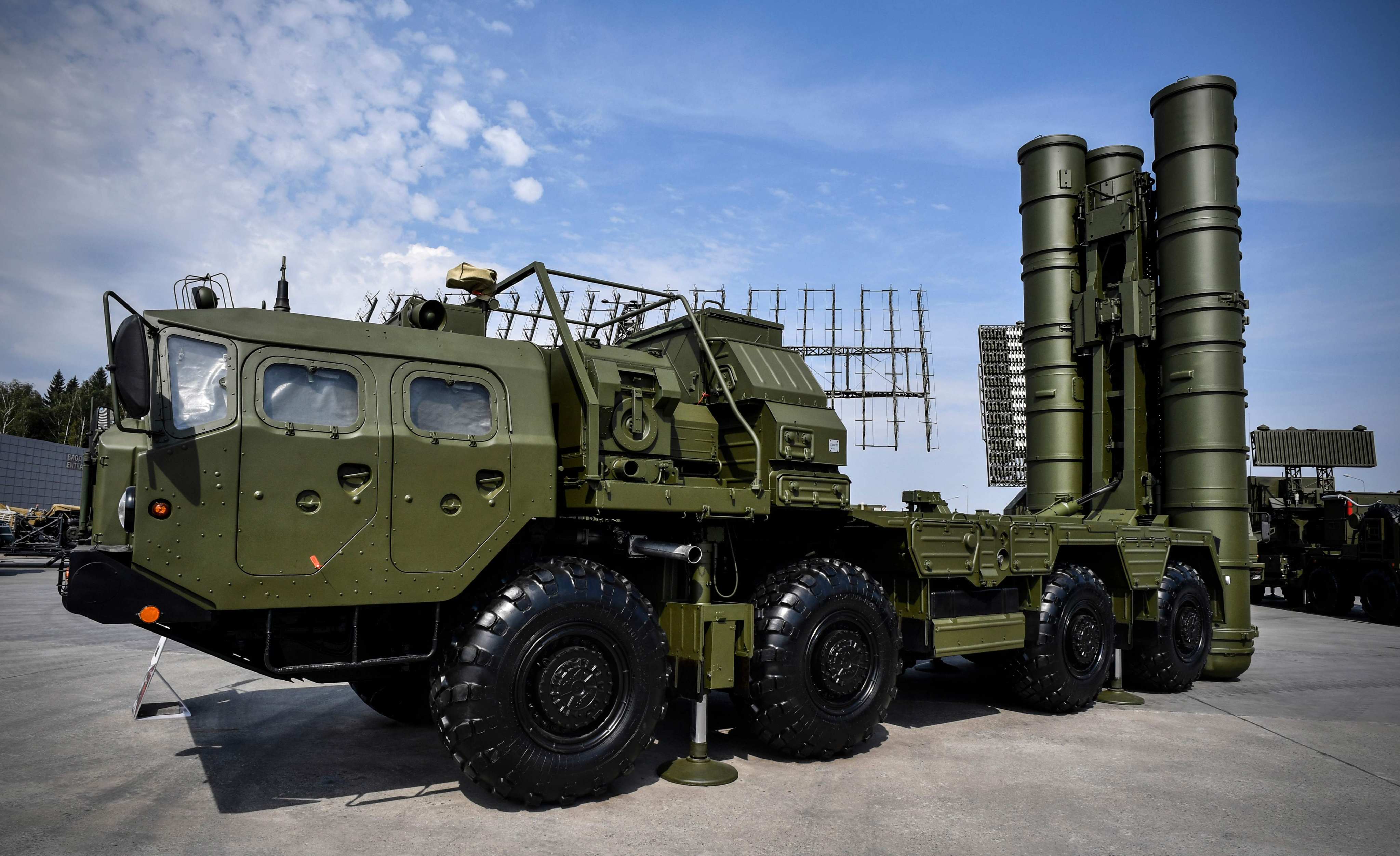 A Russian anti-aircraft missile launching system on display at a military forum in Moscow. Photo: AFP
