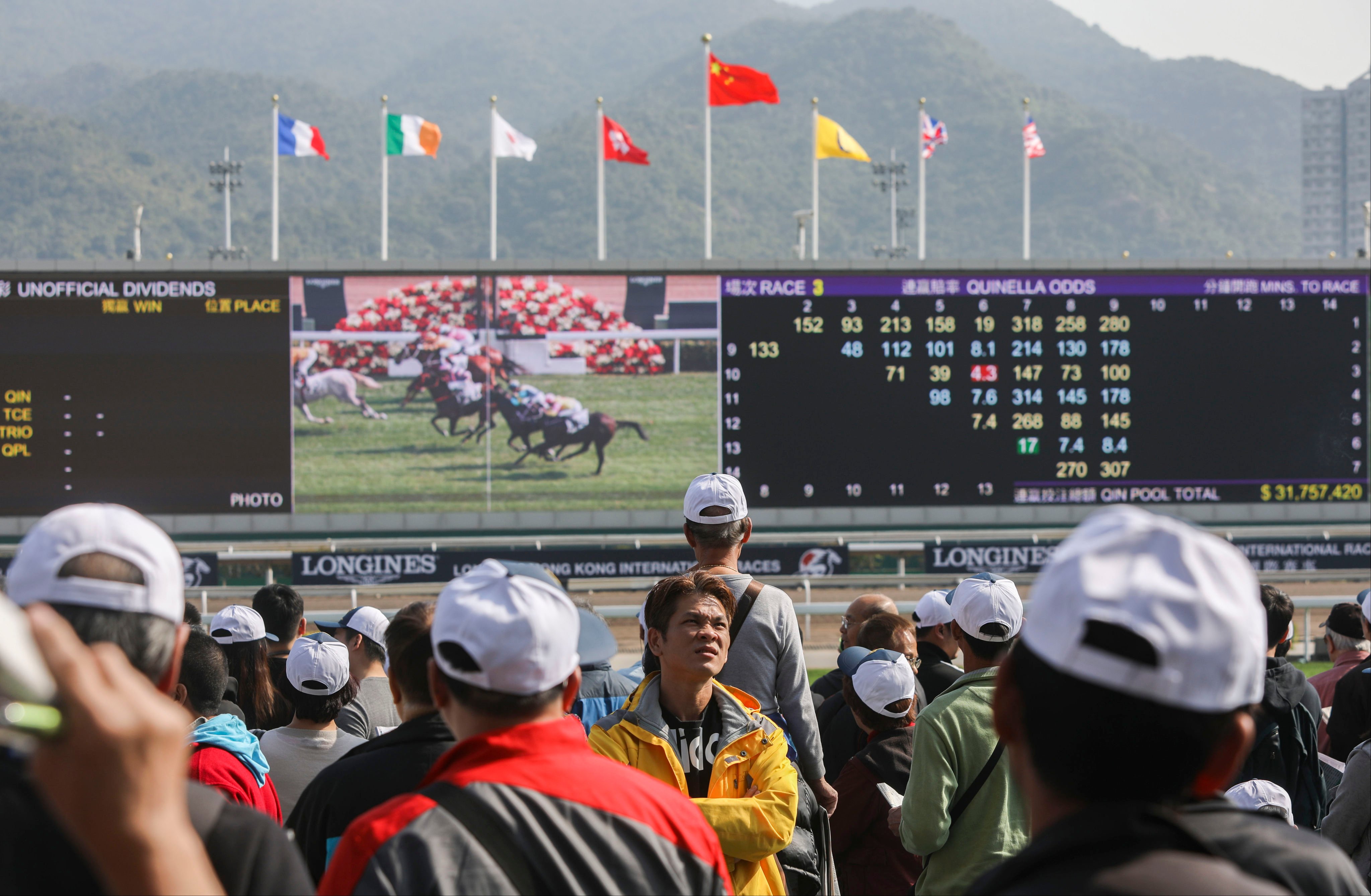 Optimism in the city and on the mainland over another economic windfall has grown amid plans to attract families with young children to racecourses in Sha Tin and Happy Valley. Photo: Sam Tsang