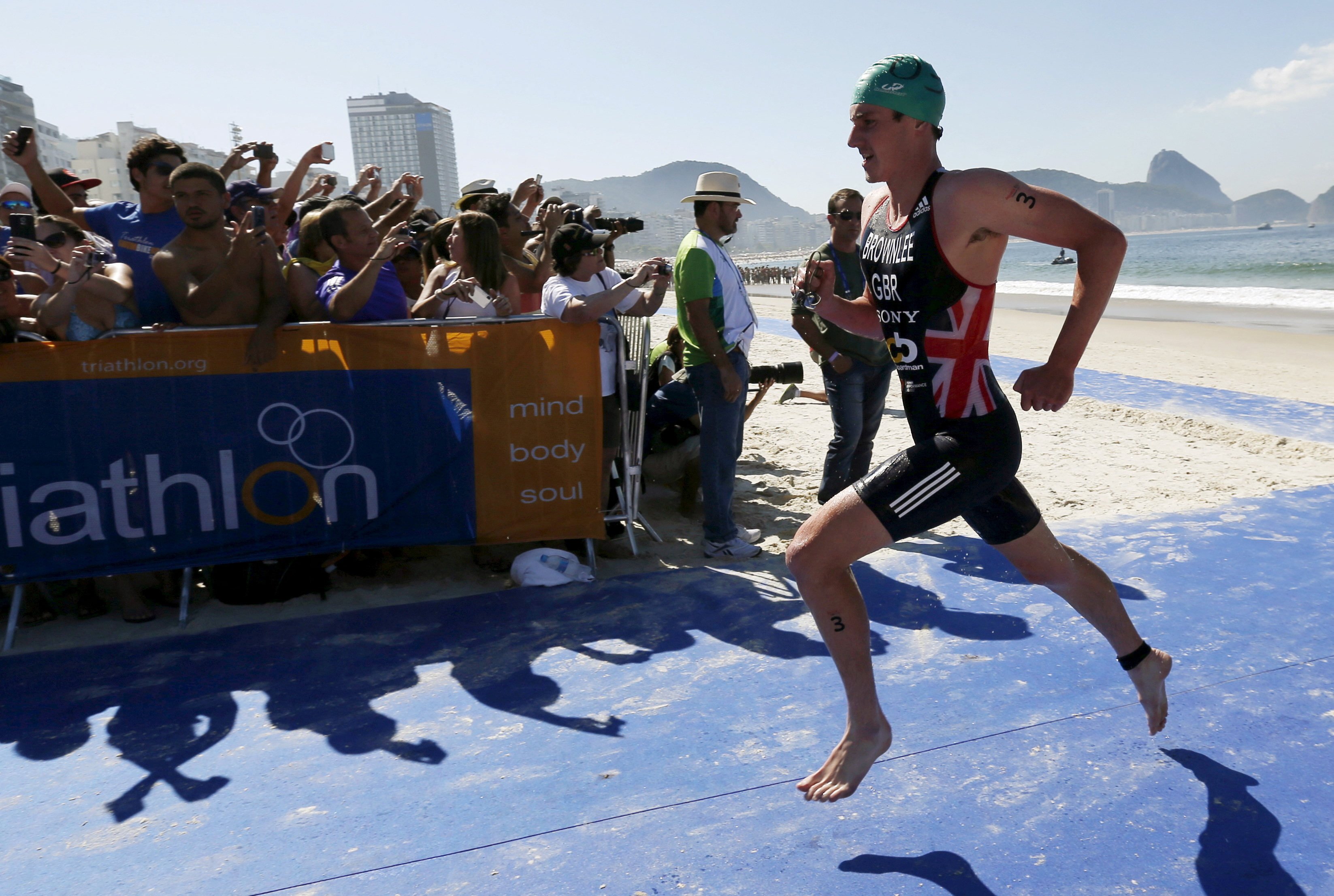 Alistair Brownlee on his way to retaining his Olympic title in Rio in 2016. Photo: Reuters