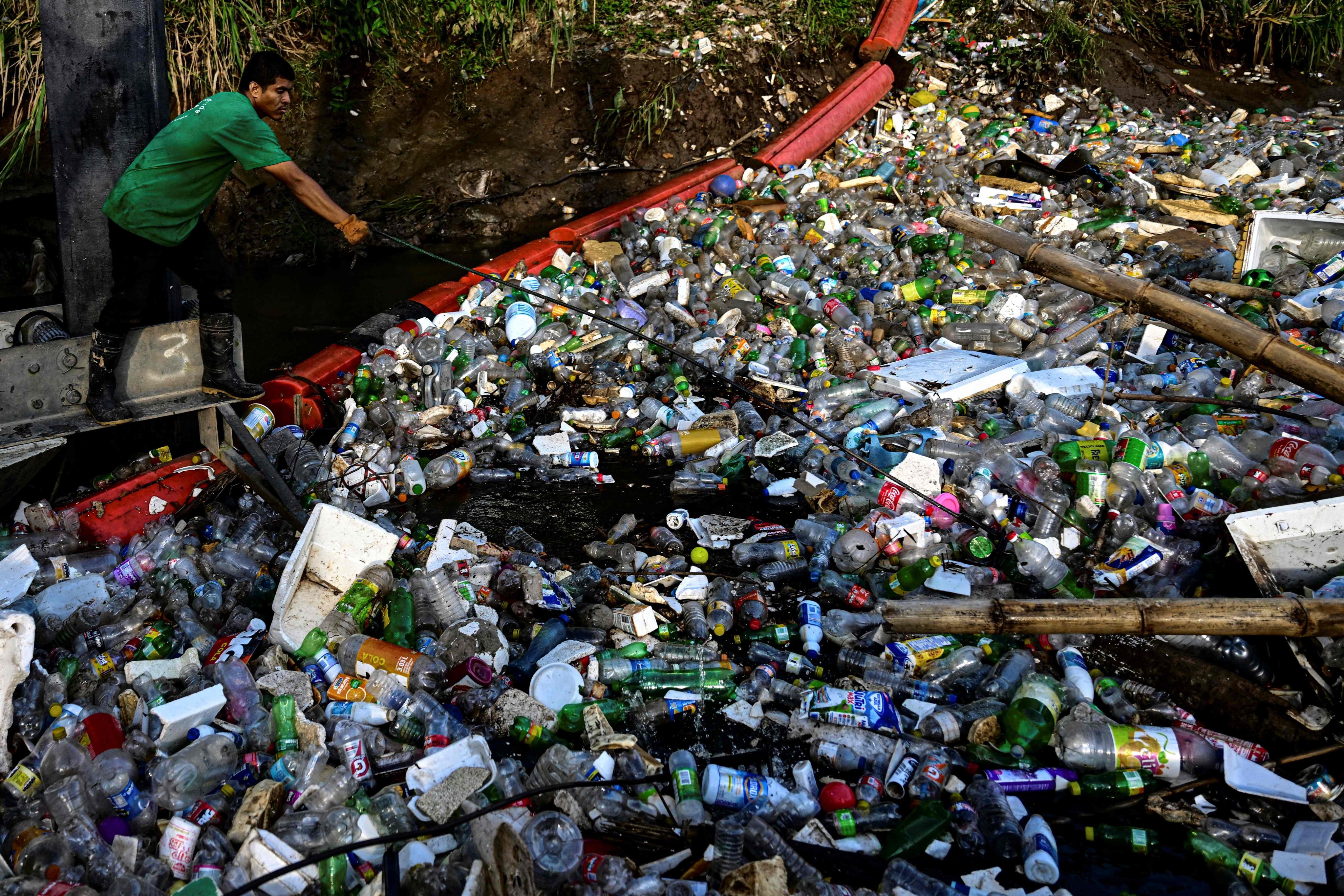 Plastic pollution litters our seas, our air and even our bodies. Negotiators face an uphill battle to agree to the world’s first treaty aimed at ending the problem. Photo: AFP