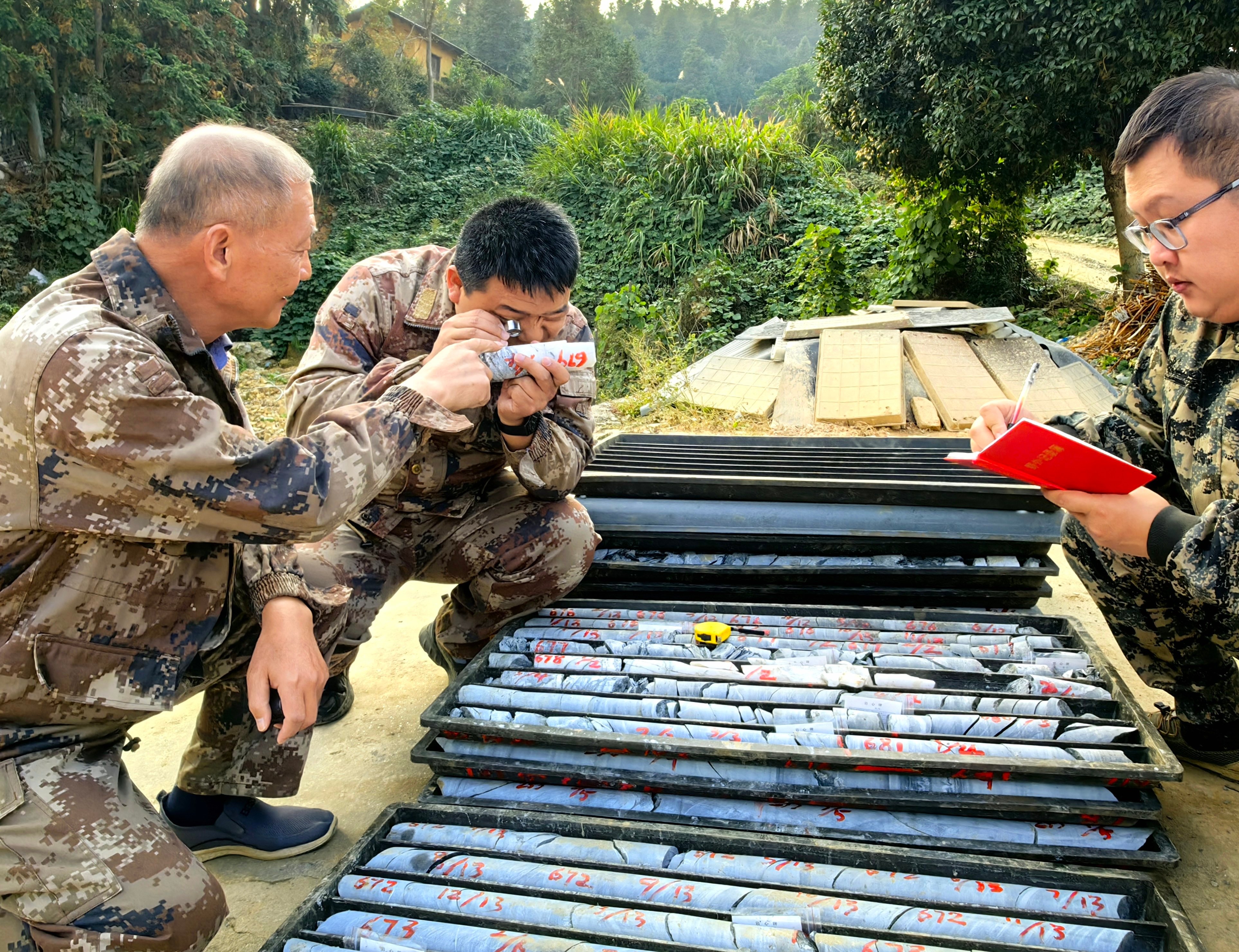 Technicians check rock samples at the Wangu gold mine in Pingjiang county, central China’s Hunan province. Photo: Xinhua