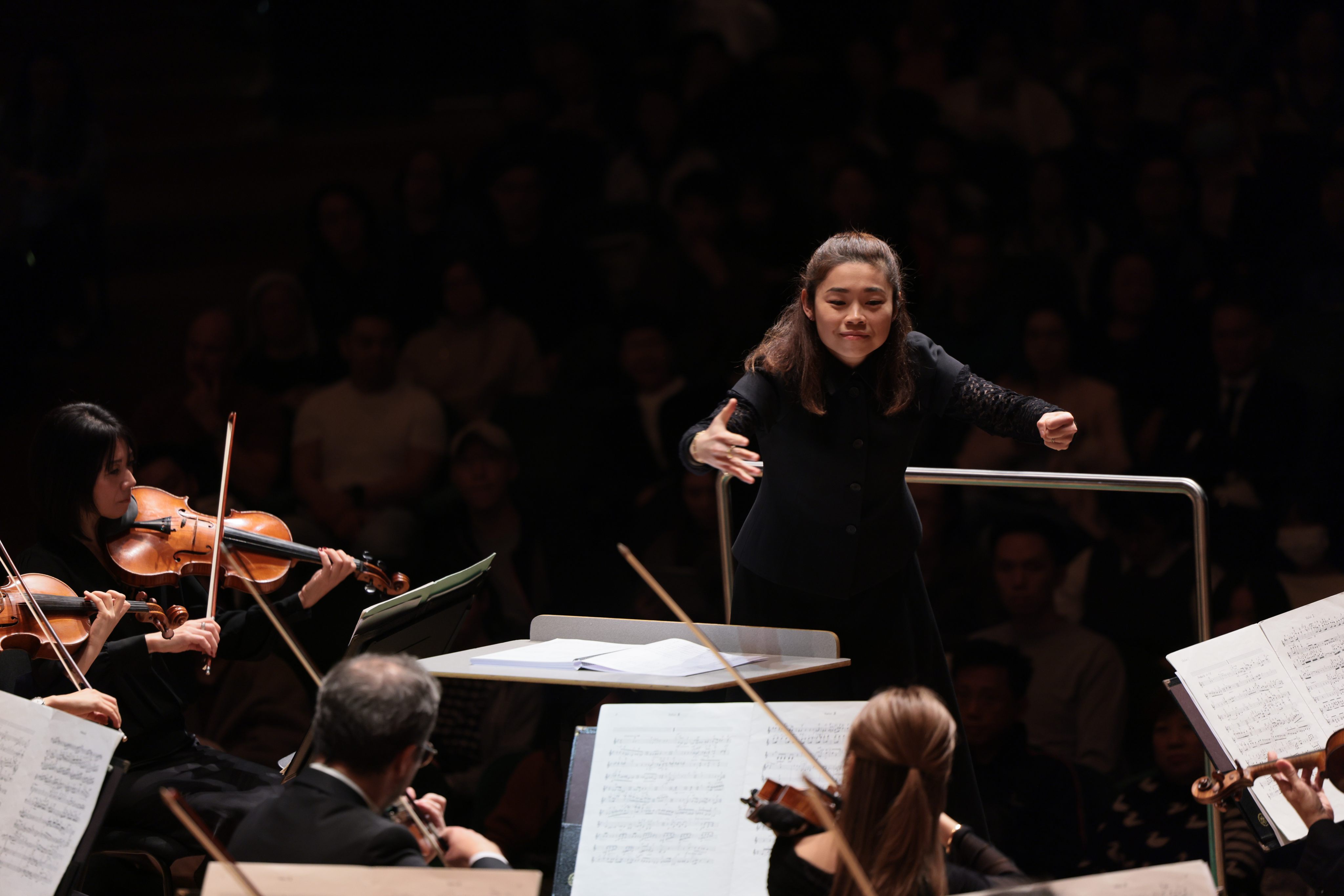 Elim Chan conducts the Hong Kong Philharmonic Orchestra at the Hong Kong Cultural Centre on November 22, 2024. Photo: Keith Hiro/HK Phil