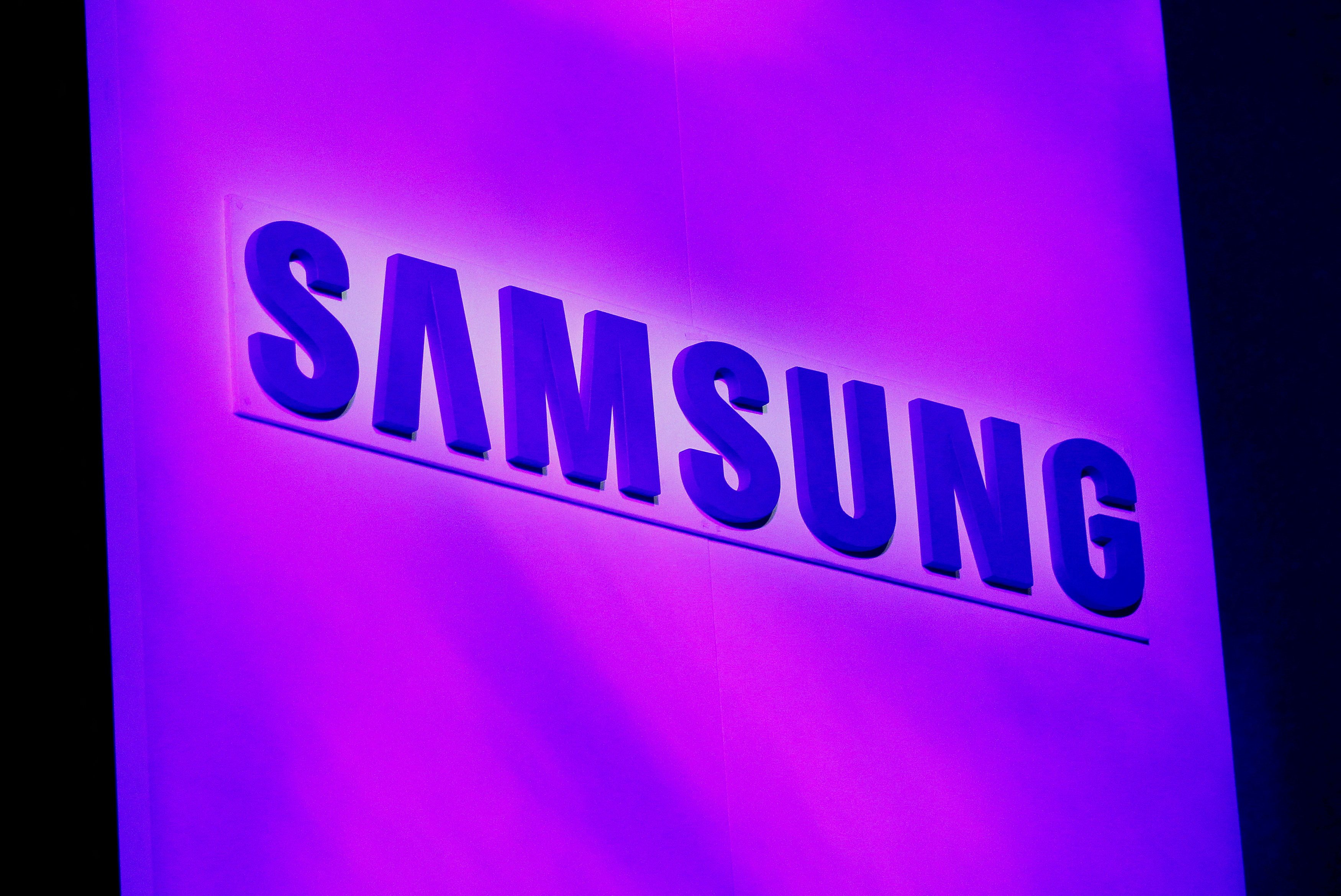 The company logo is displayed at the Samsung news conference at CES in Las Vegas, January 7, 2013. Photo: Reuters