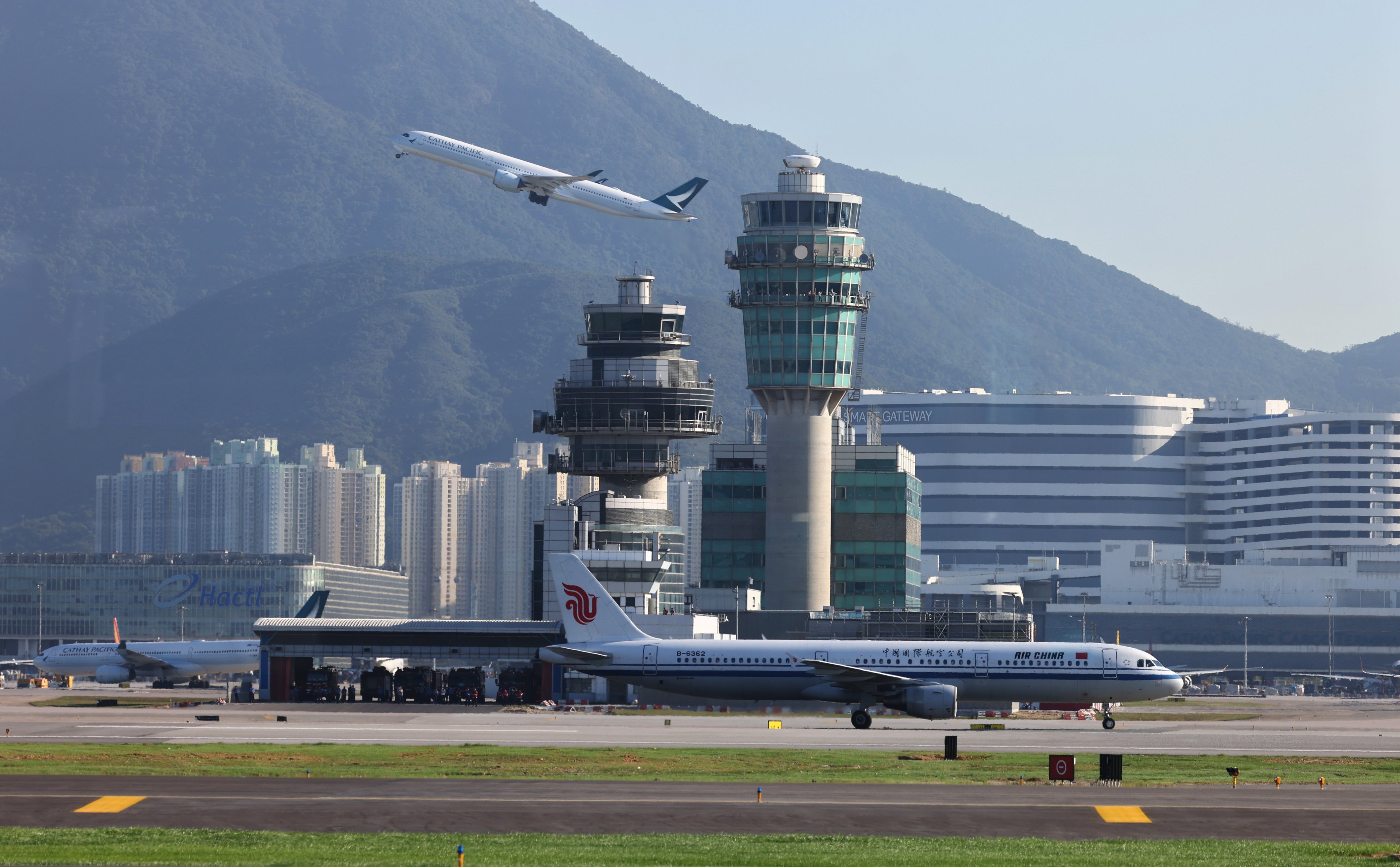 A Cathay Pacific flight takes off on Thursday. Photo: Dickson Lee