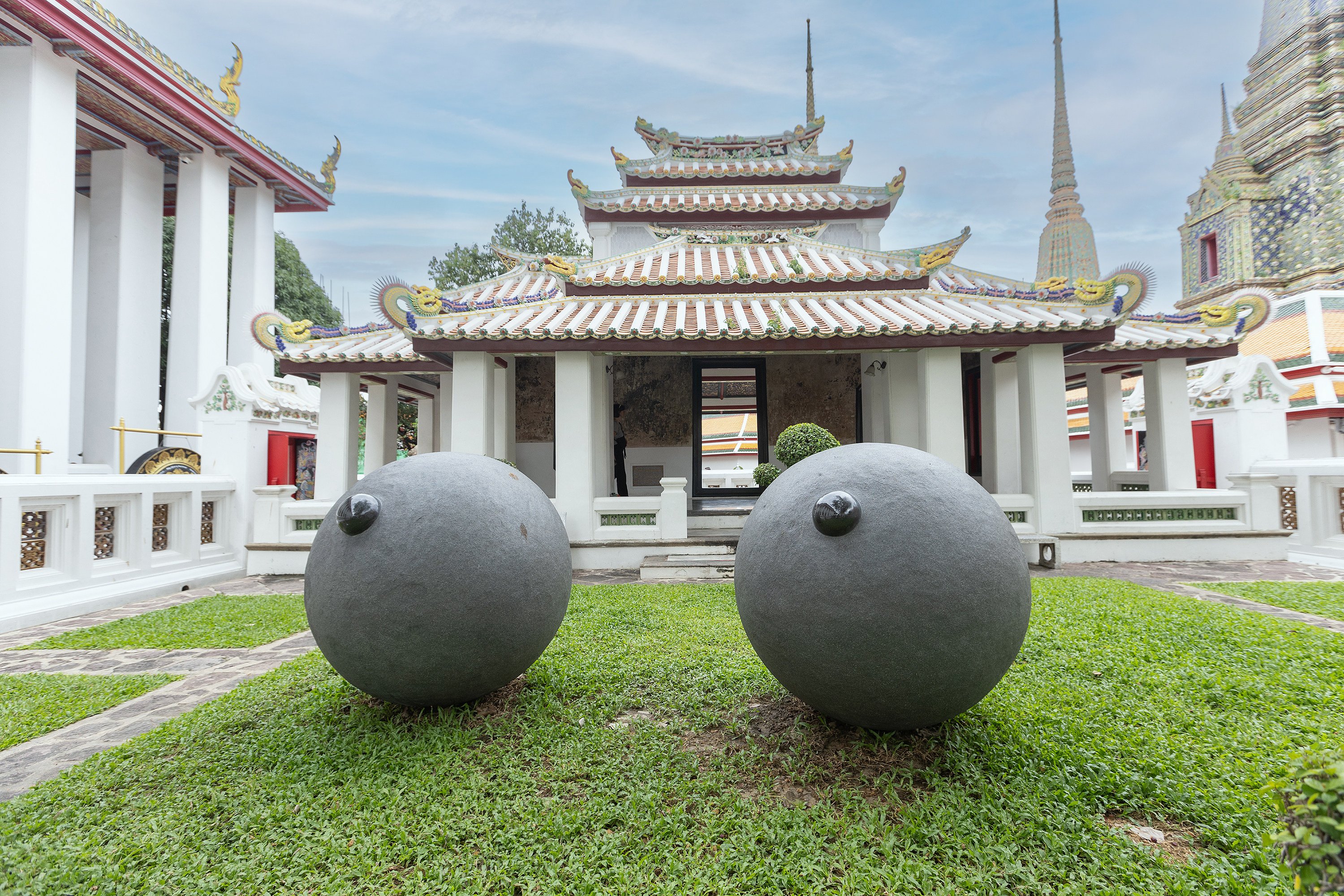 Eyes (1995) by Louise Bourgeois. Photo: Seni Chunhacha