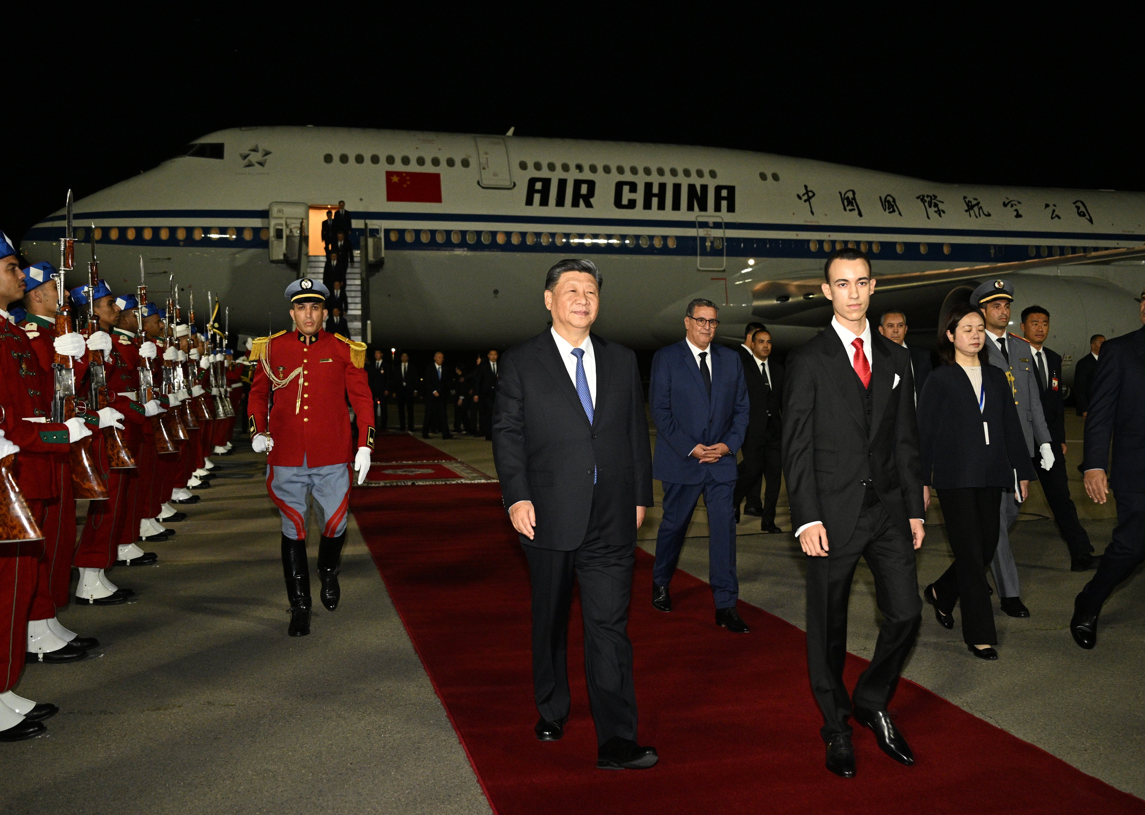 Chinese President Xi Jinping paid a high-level courtesy call on Moroccan Crown Prince Moulay Hassan as he flew back to China from the G20 summit in Brazil. Photo: Xinhua