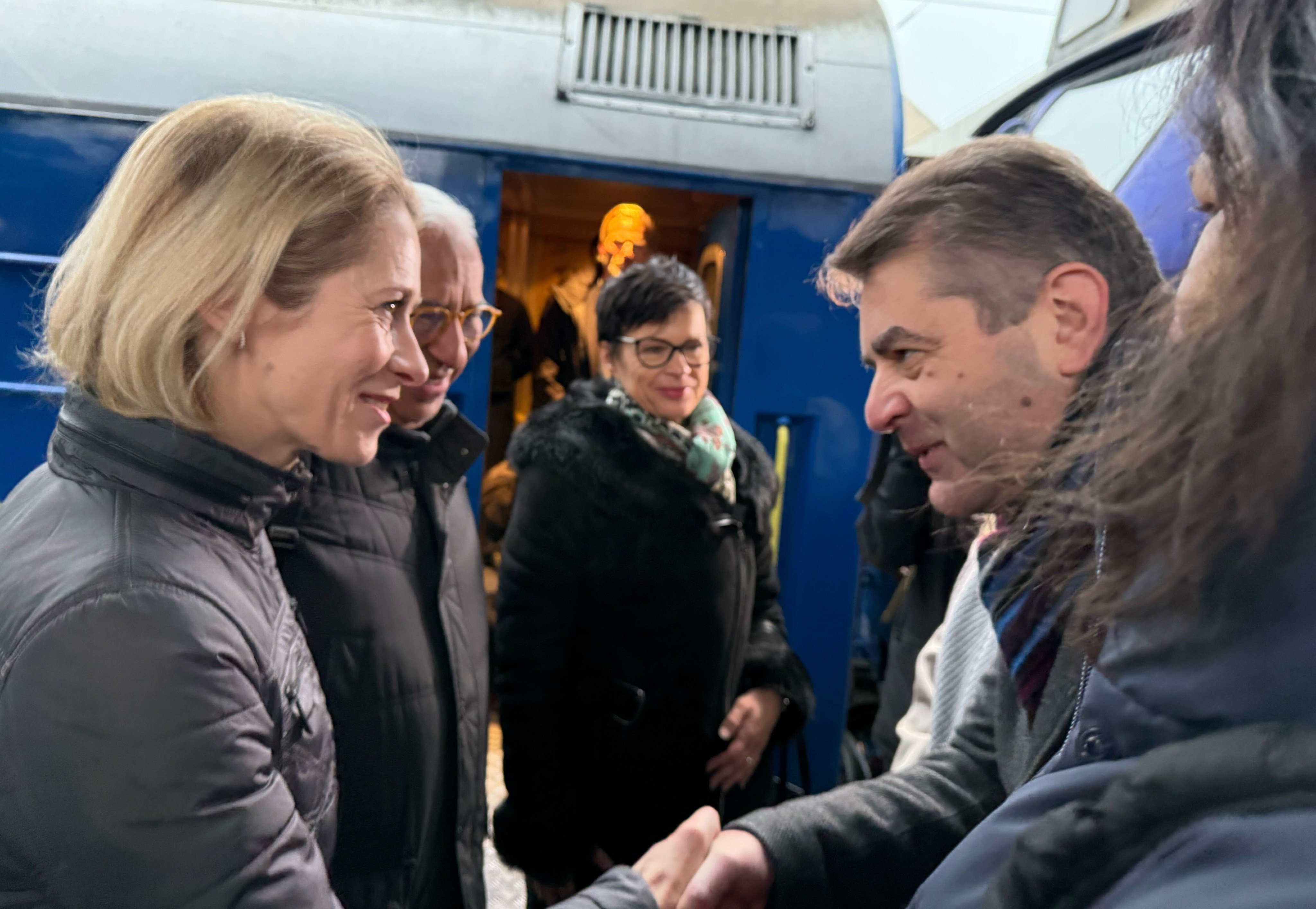 Ukrainian Deputy Foreign Minister Yevhen Perebyinis (R) welcomes Kaja Kallas, the new EU boss for foreign affairs, upon her arrival in Kyiv on Sunday, shortly after taking office. Photo: dpa