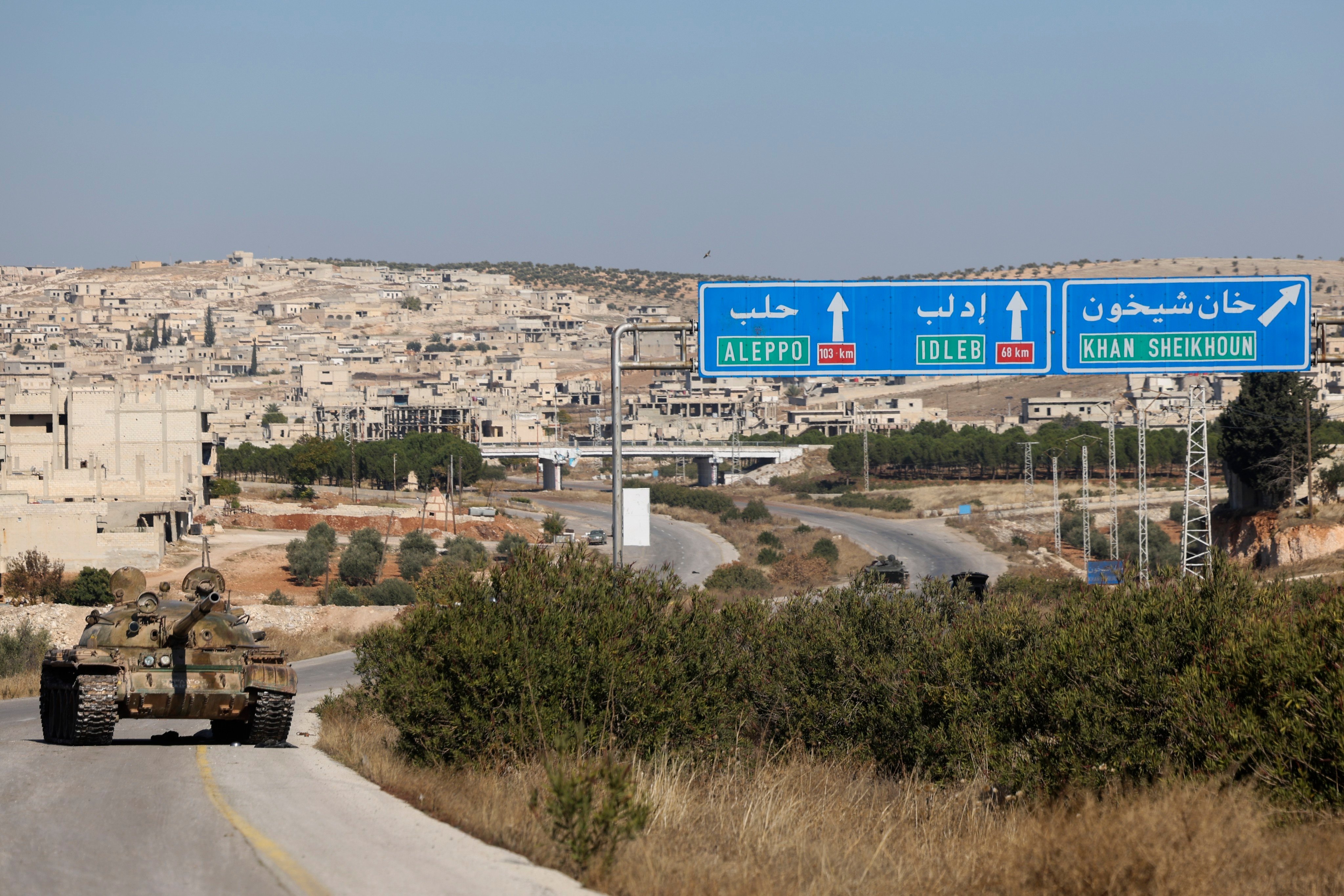 An abandoned Syrian army tank, southwest of Aleppo. Photo: AP