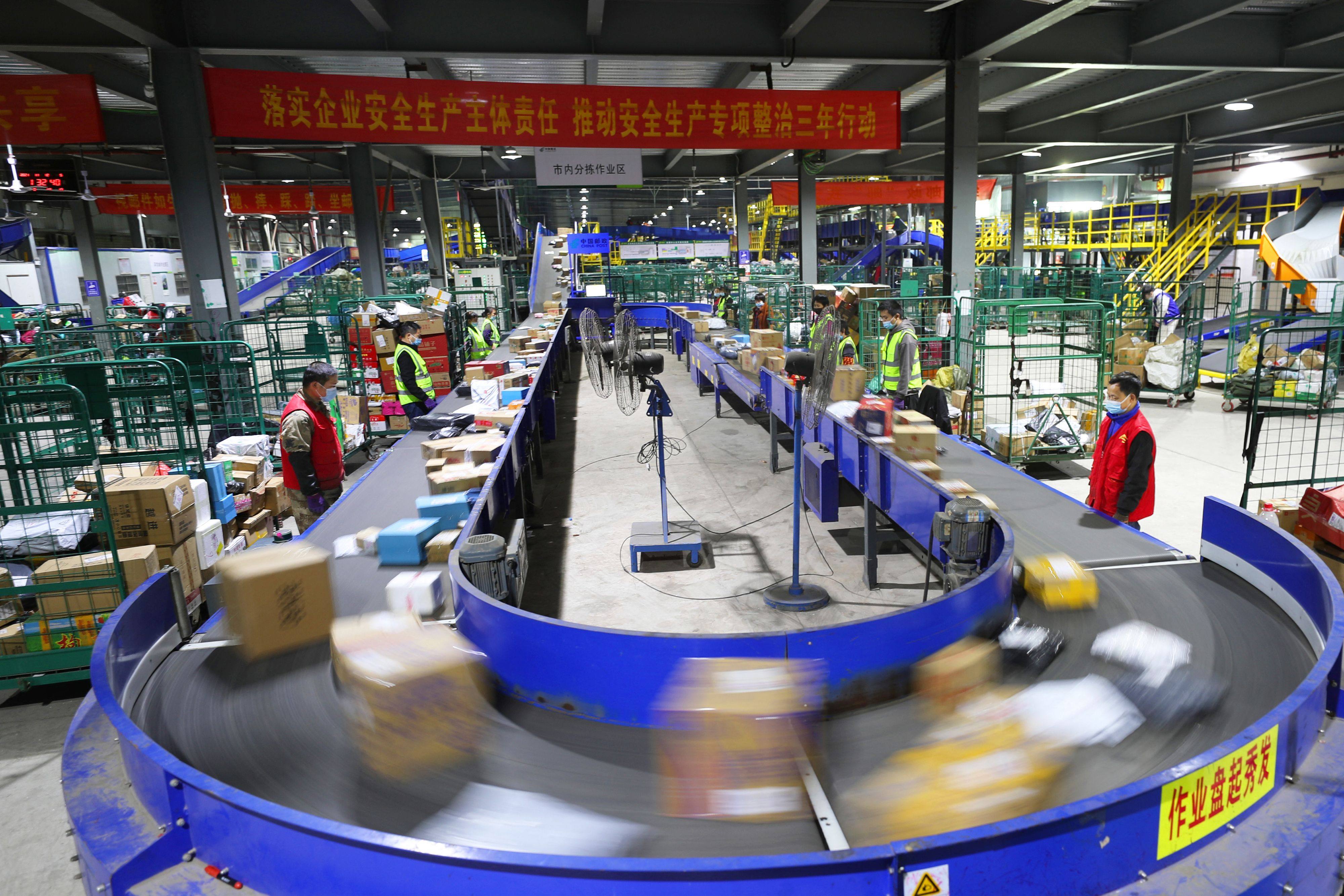 China has rolled out new policies to boost cross-border e-commerce exports. Photo: AFP