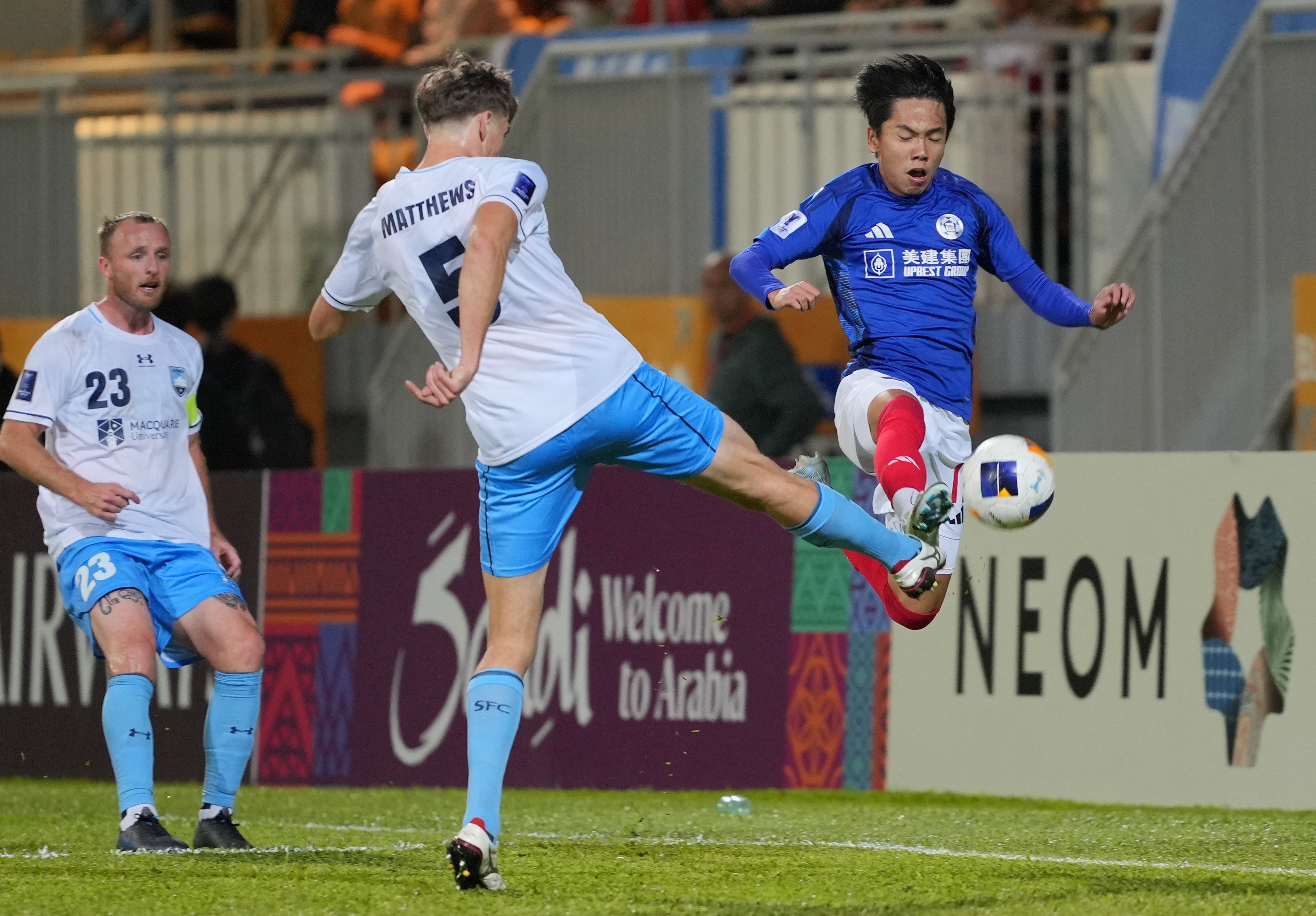 Ng Yu-hei speeds past Hayden Matthews during Eastern’s AFC Champions League 2 game against Sydney FC. Photo: May Tse