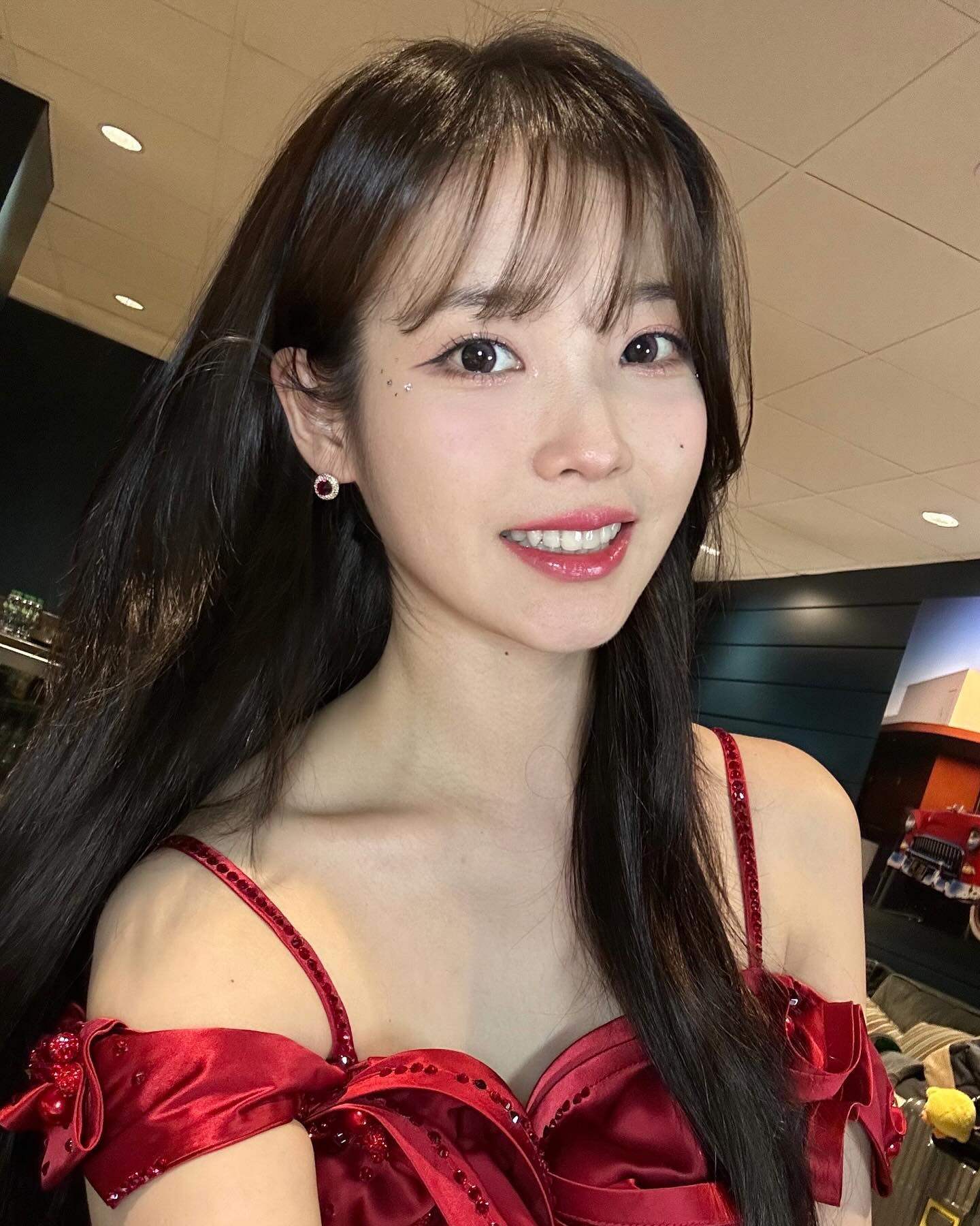 K-pop star IU, also known as Lee Ji-eun, is set to star as an heiress in the upcoming Korean drama series Wife of a 21st Century Prince. Photo: Instagram/@dlwlrma