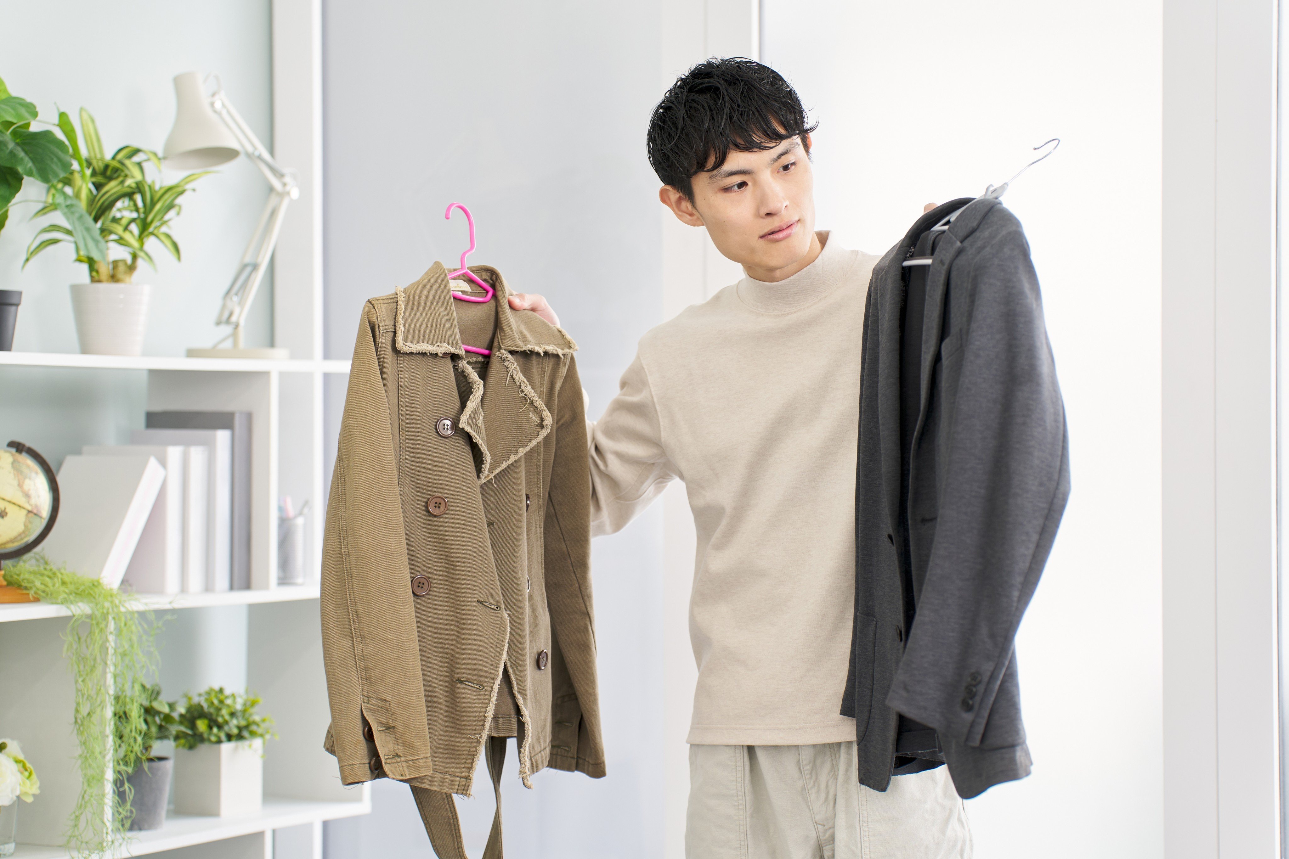 A  collection of 30 to 40 items is all you need to create a capsule wardrobe. Photo: Shutterstock